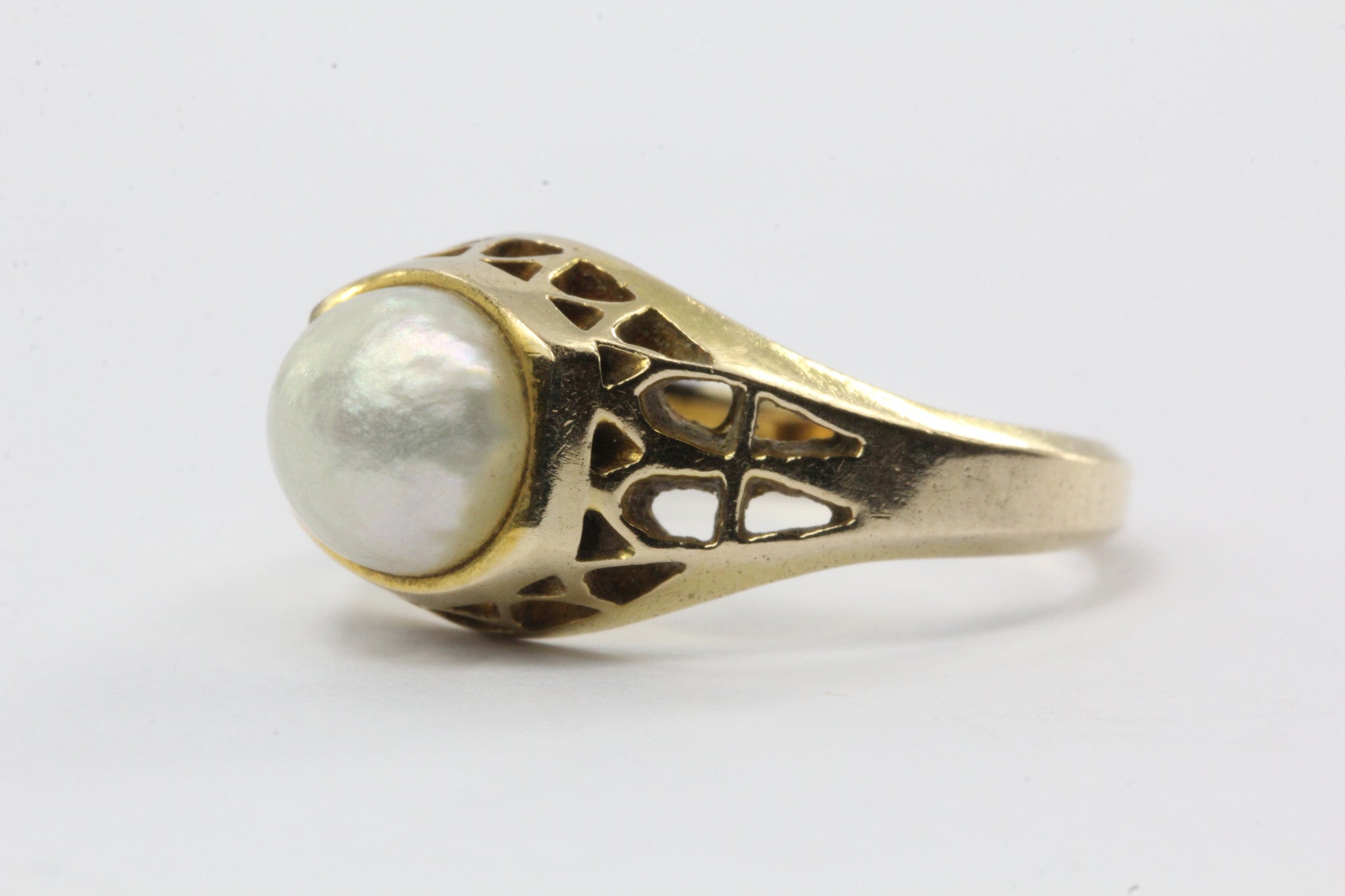 Vintage 14K Gold & 6.7mm White Pearl Engagement Ring - Queen May