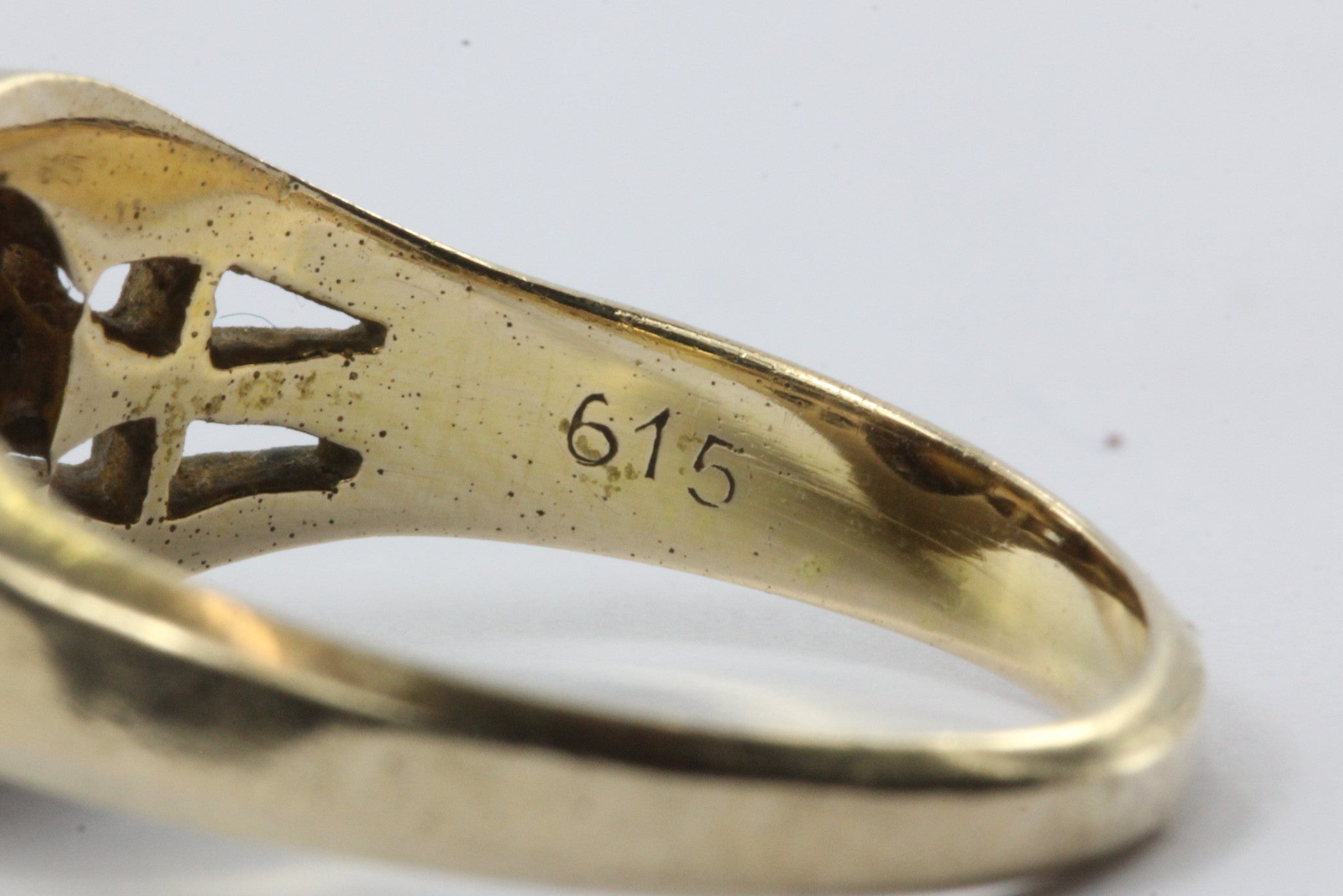 Vintage 14K Gold & 6.7mm White Pearl Engagement Ring - Queen May