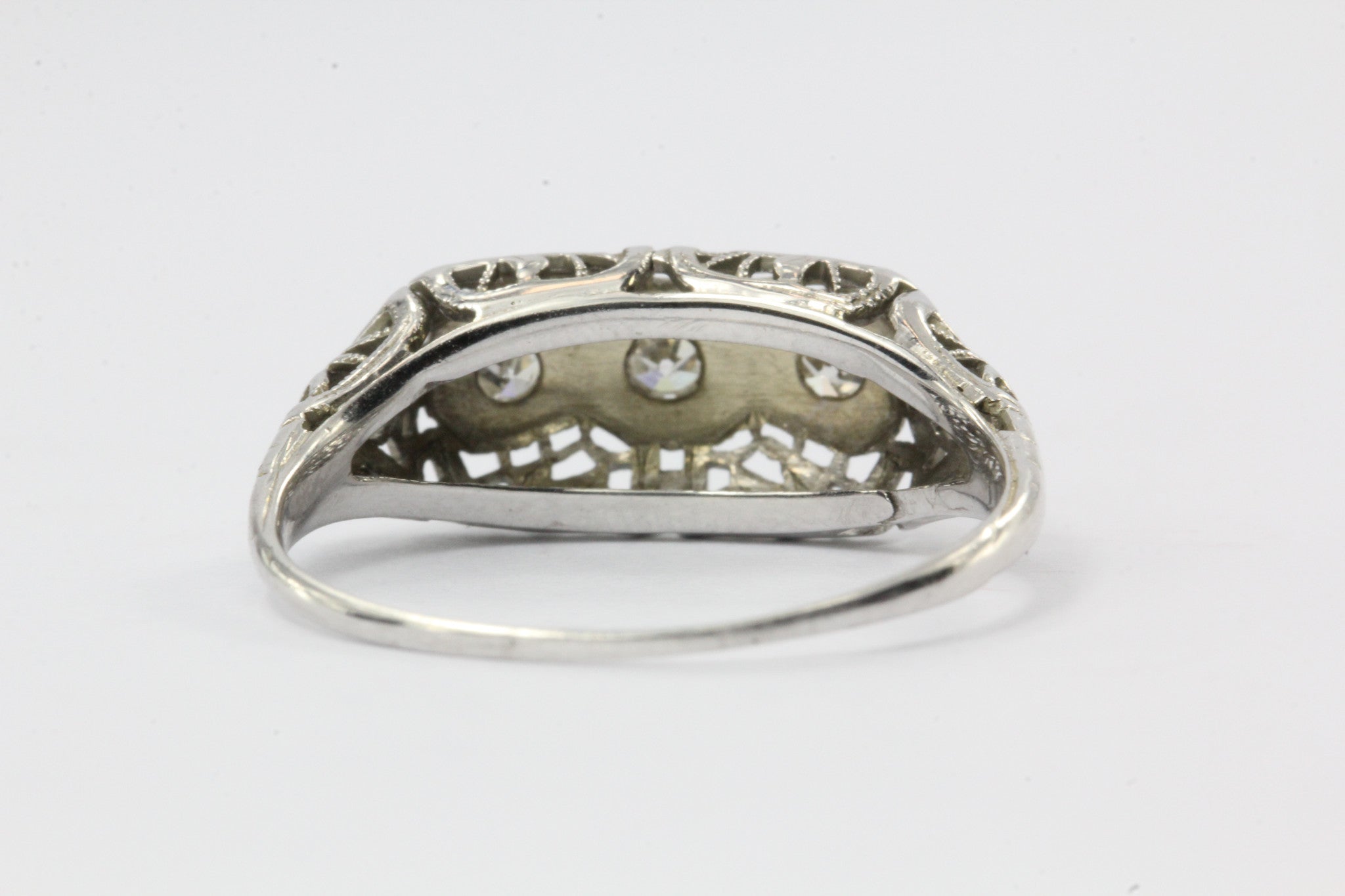 Antique Art Deco 18K White Gold & Diamond Ring - Queen May