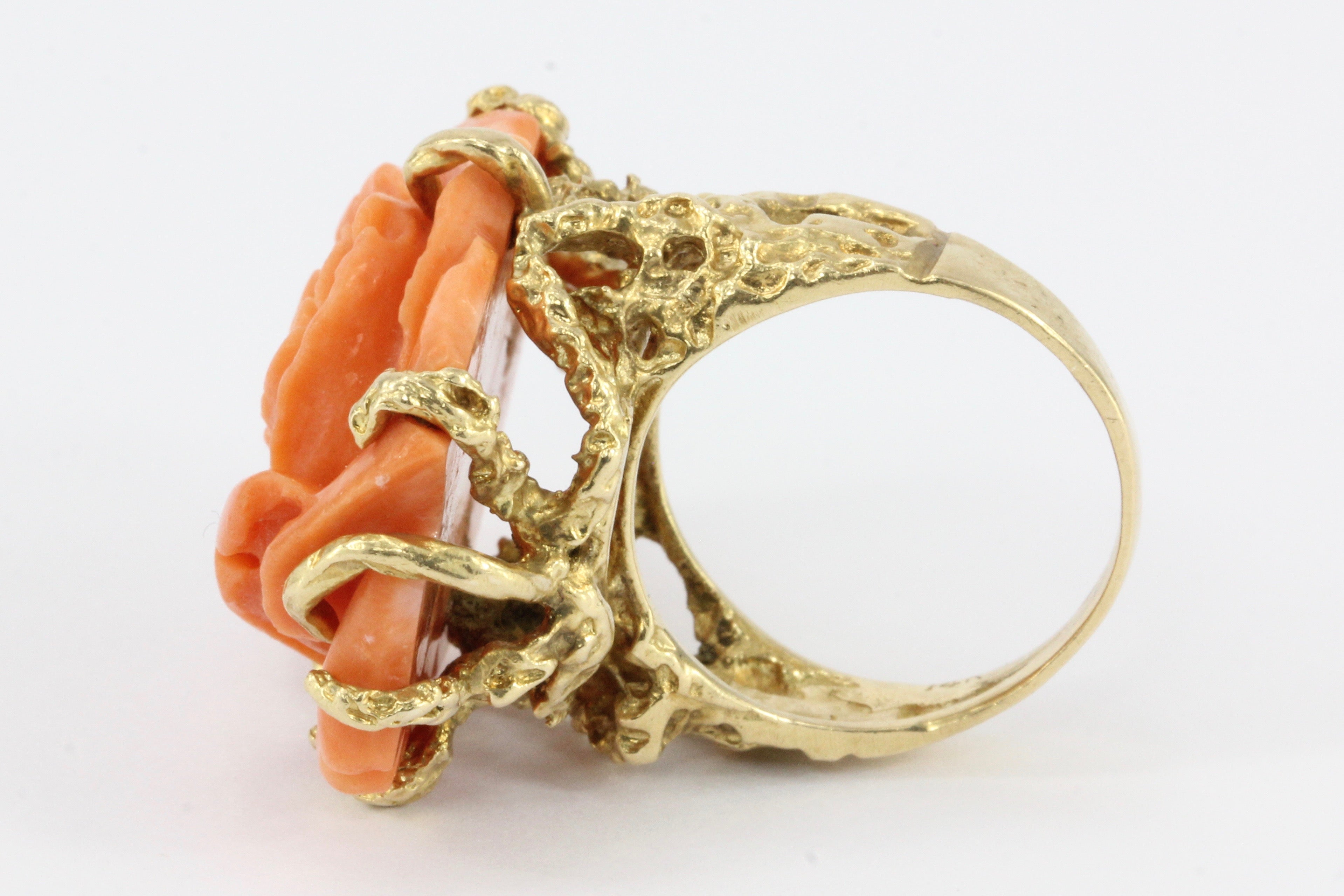 Retro 14K Yellow Gold Coral Carved Flower Cocktail Ring Size 7 - Queen May