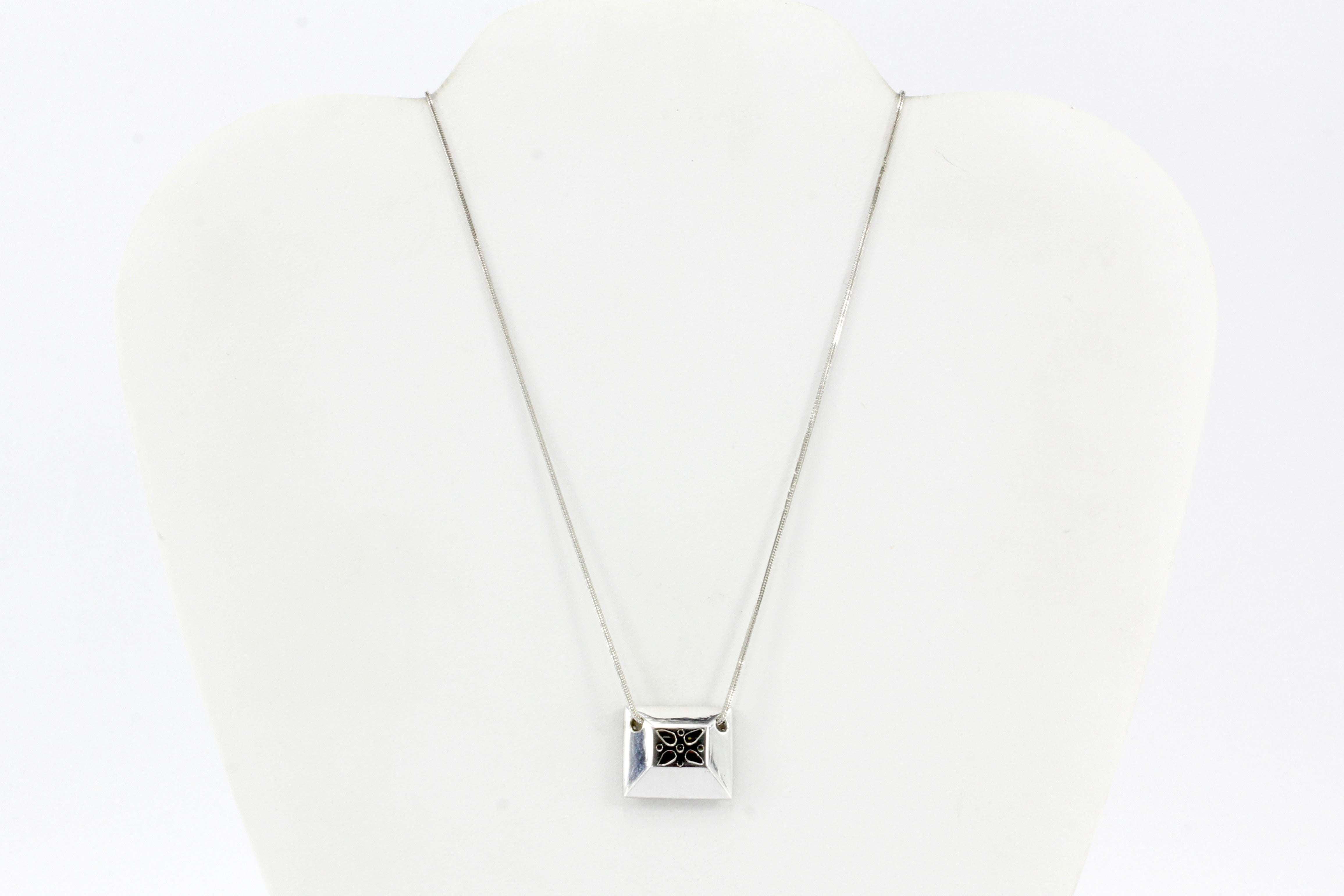 14K White Gold 2 CTW Baguette And Round Cut Diamond Necklace - Queen May