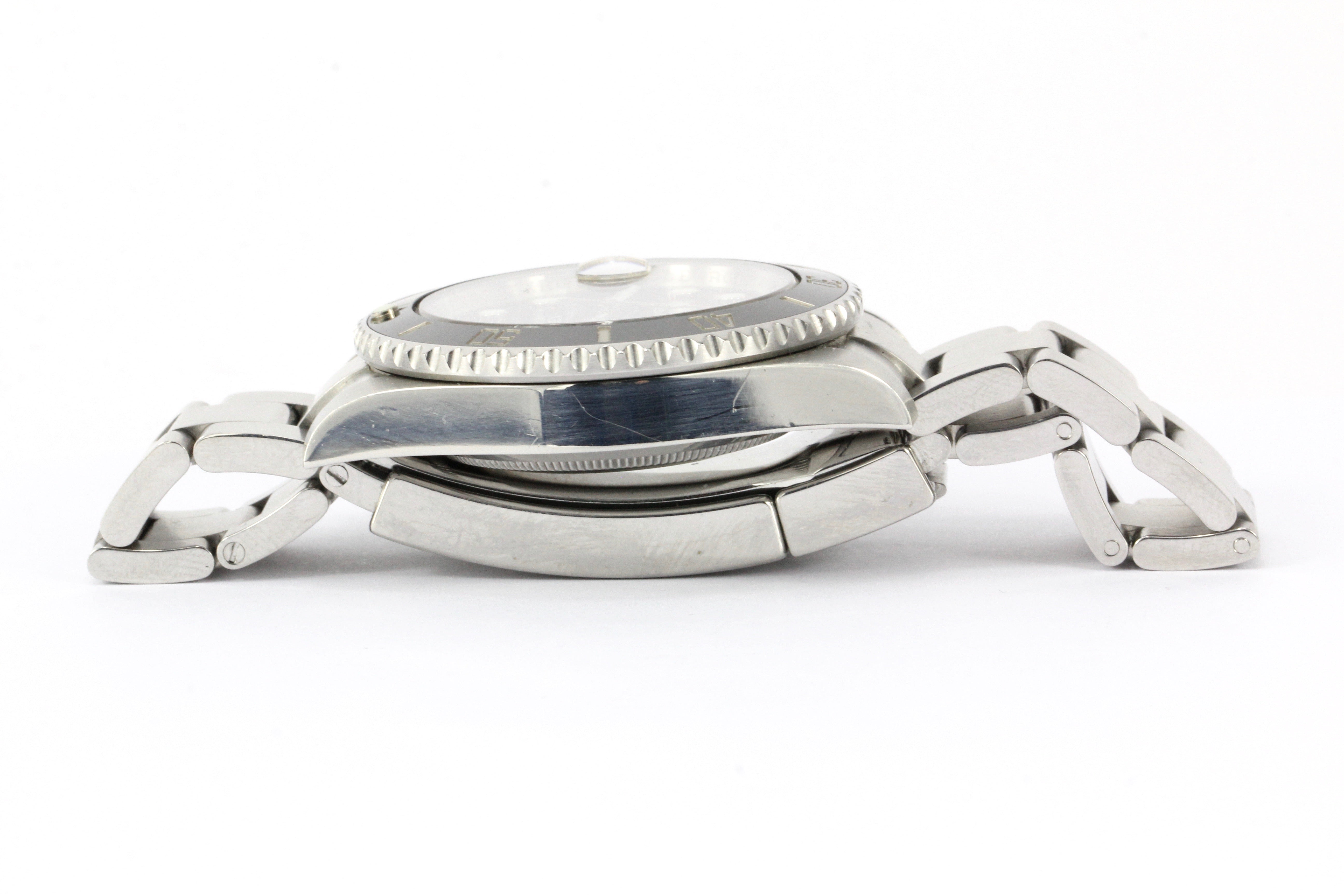 Rolex Submariner 116610 Stainless Steel Black Face 40mm 2013 - Queen May