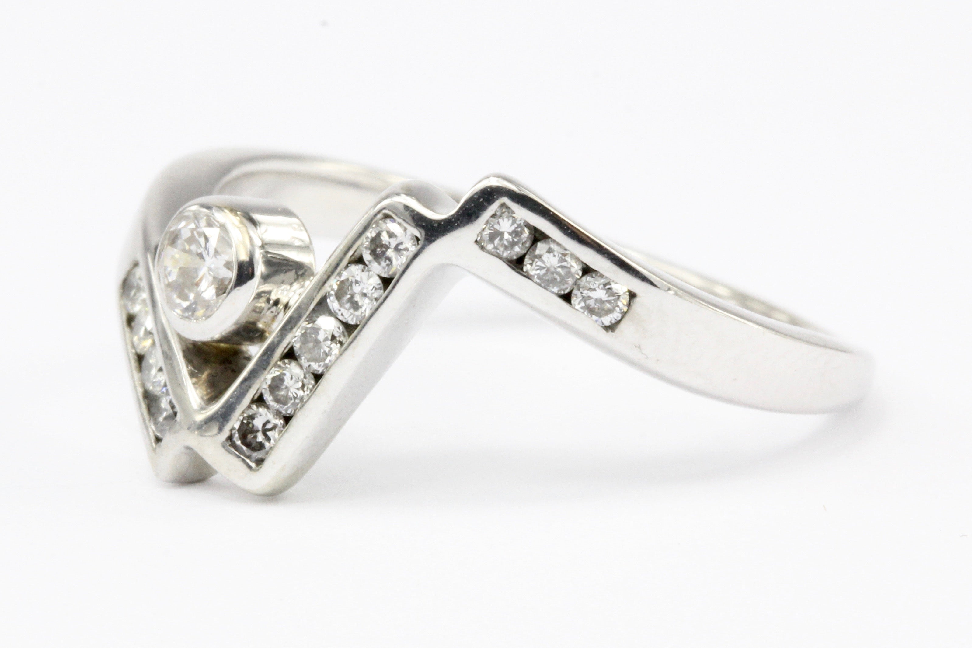 Retro 14K White Gold Asymmetrical Diamond Band Ring Size 6.75 - Queen May