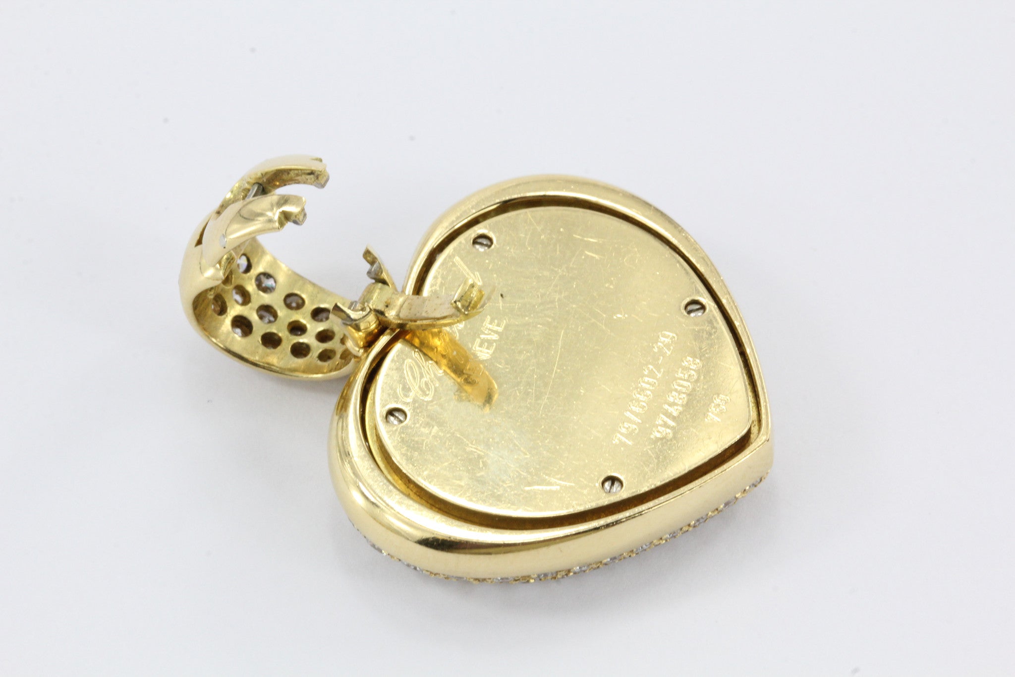 Chopard 18K Gold Happy Diamonds Heart Pendant & Chain - Queen May