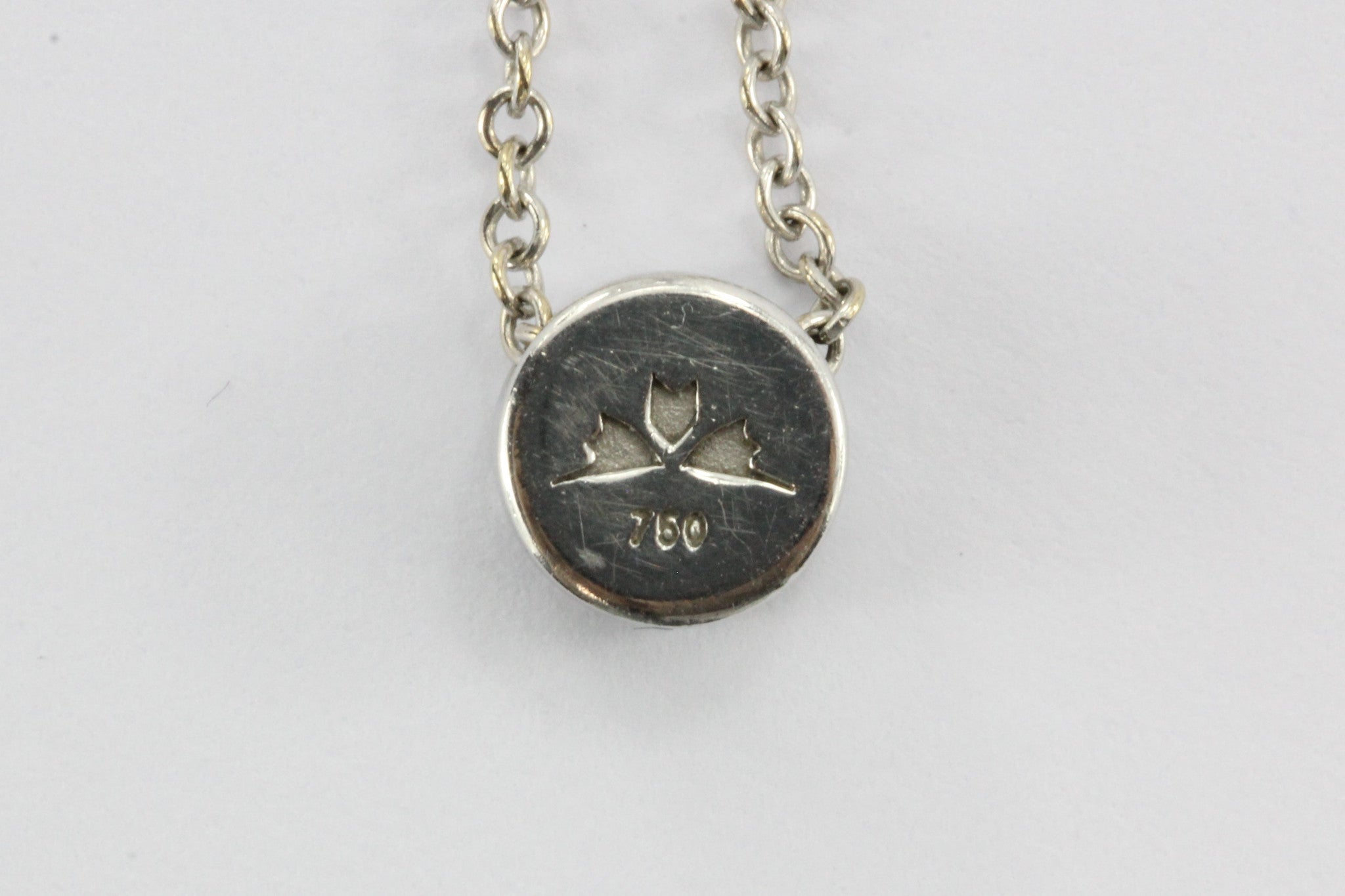 Hearts on Fire .25 CTW Diamond Pendant Necklace - Queen May