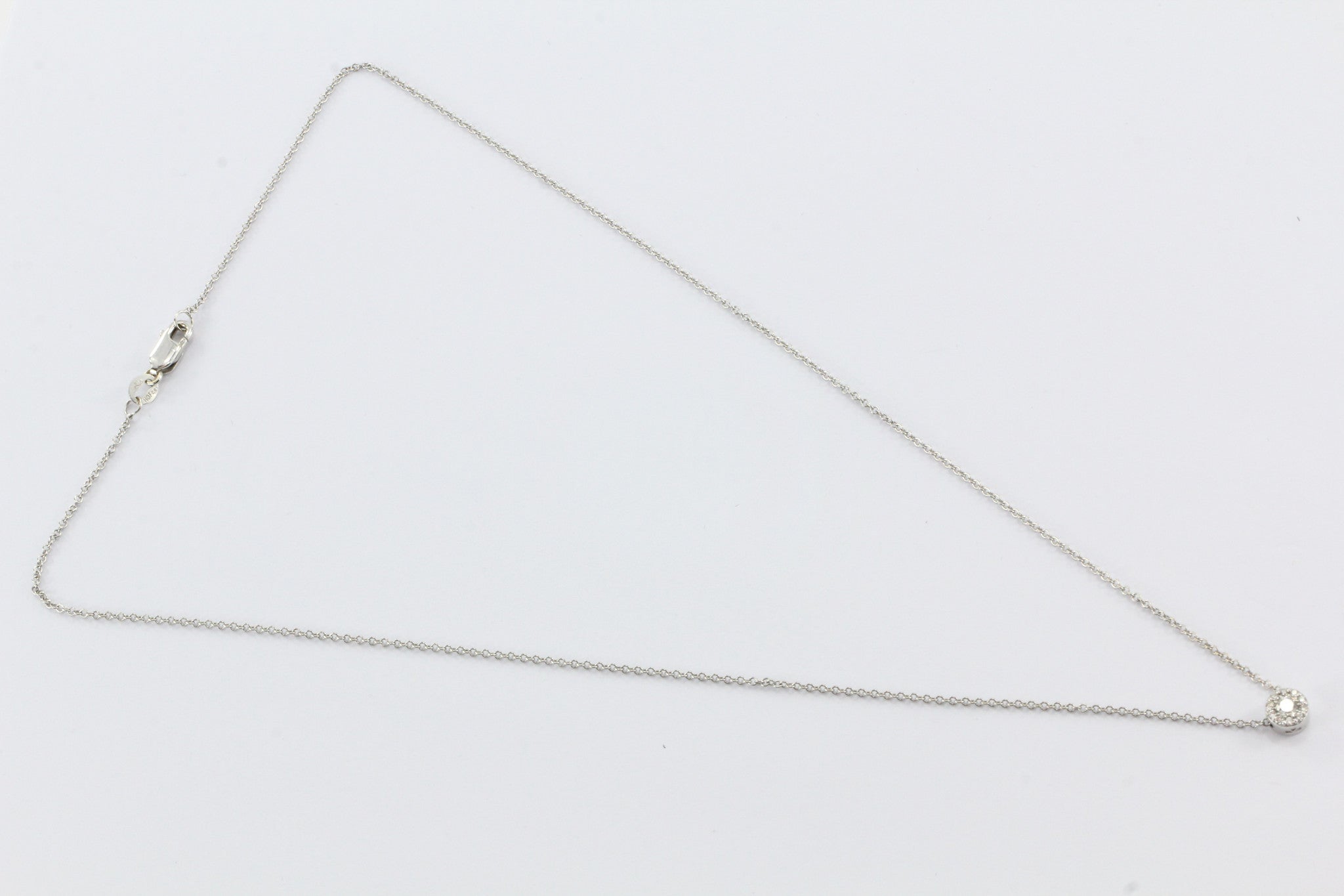 Hearts on Fire .25 CTW Diamond Pendant Necklace - Queen May