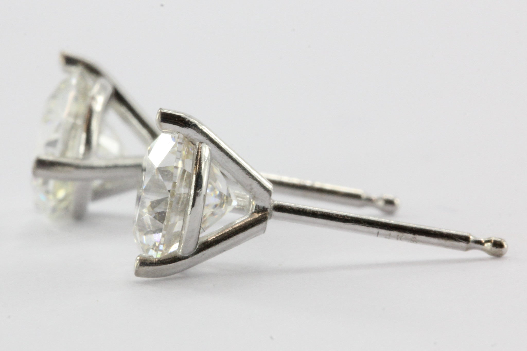14K White Gold 1.75 Carat total weight Diamond Earrings - Queen May