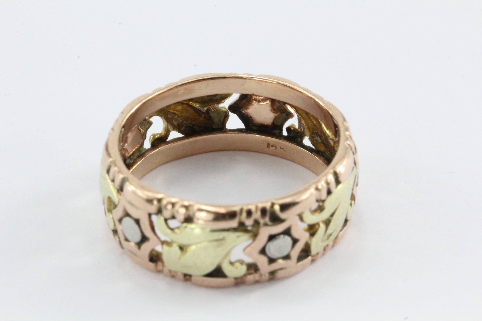 Retro 14K Gold Tri Colored Pierced Band C. 1940's - Queen May