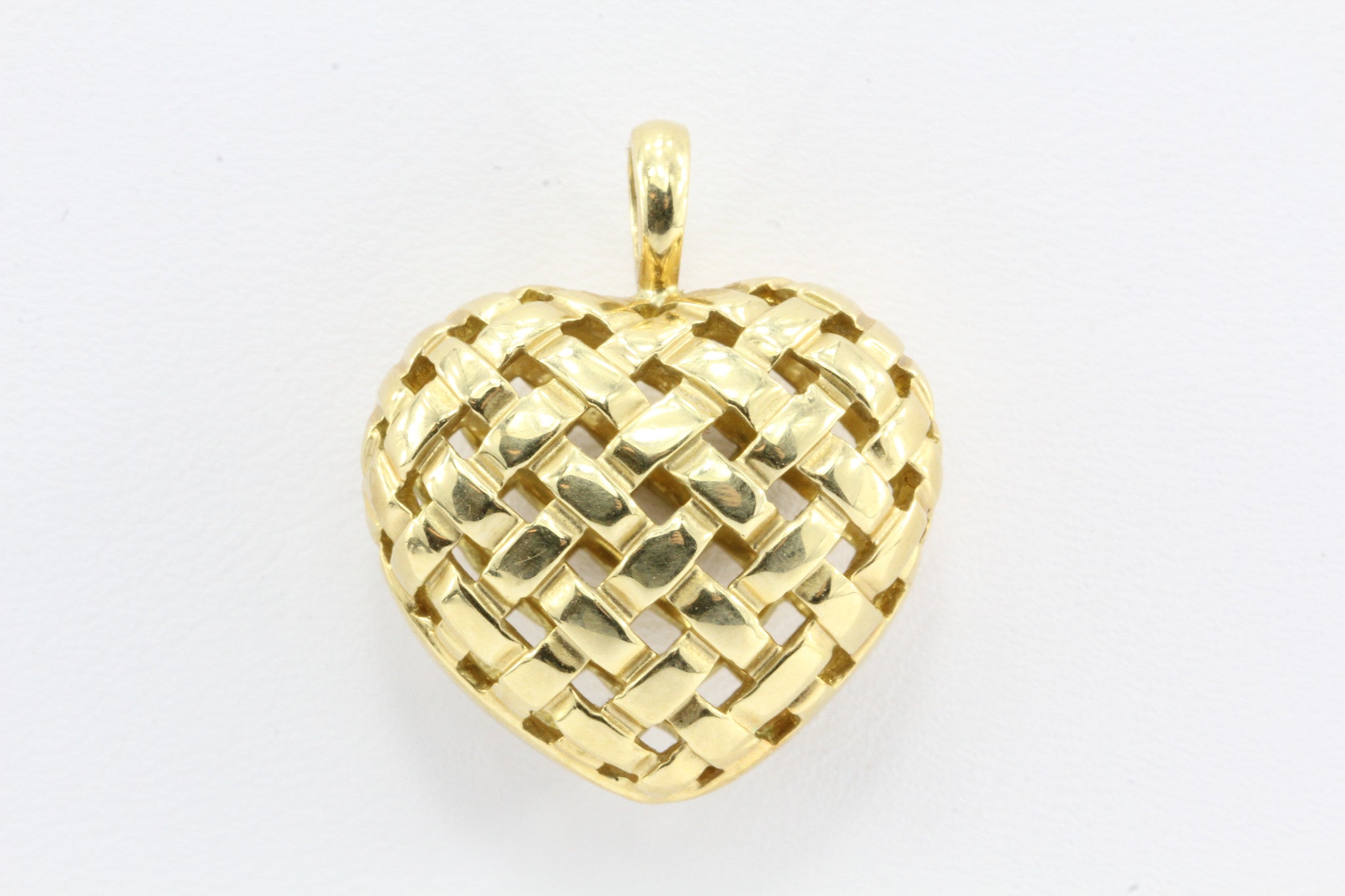 Tiffany & Co 18K Gold Vannerie Woven Puffy Heart Pendant - Queen May