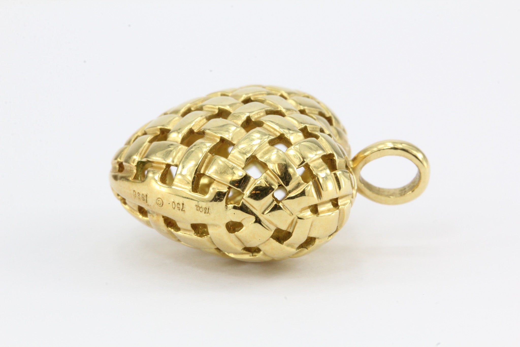 Tiffany & Co 18K Gold Vannerie Woven Puffy Heart Pendant - Queen May