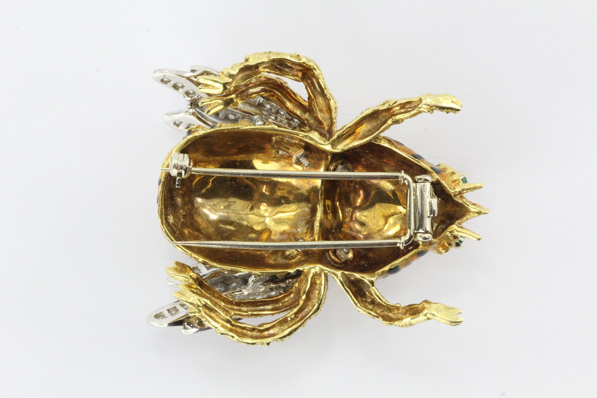 Large 18k handmade enamel bee with 1 carat single cut diamonds and emerald eyes - Queen May