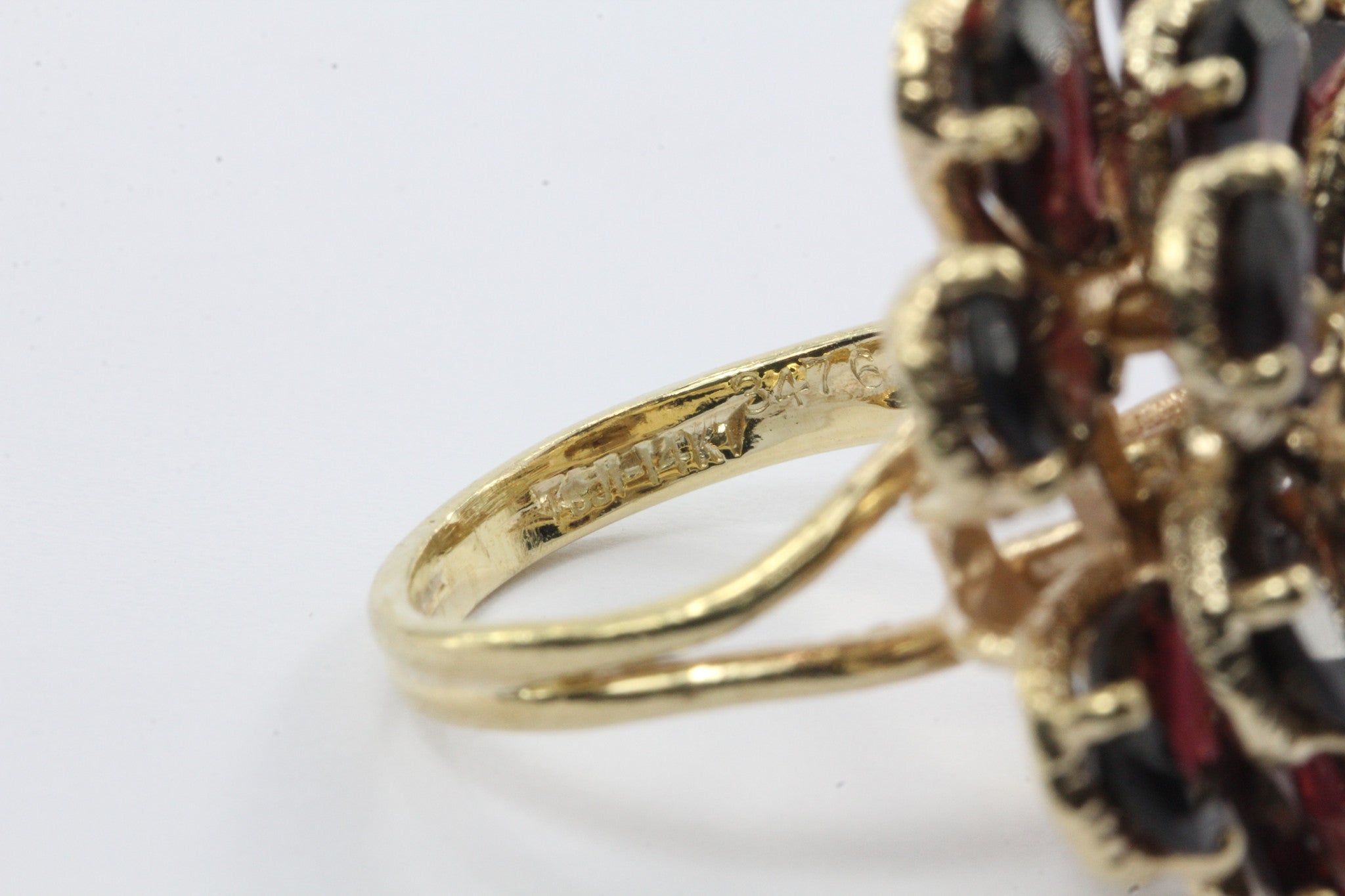Vintage Retro Chunky 14K Gold Floral Flower Garnet & Diamond Ring - Queen May