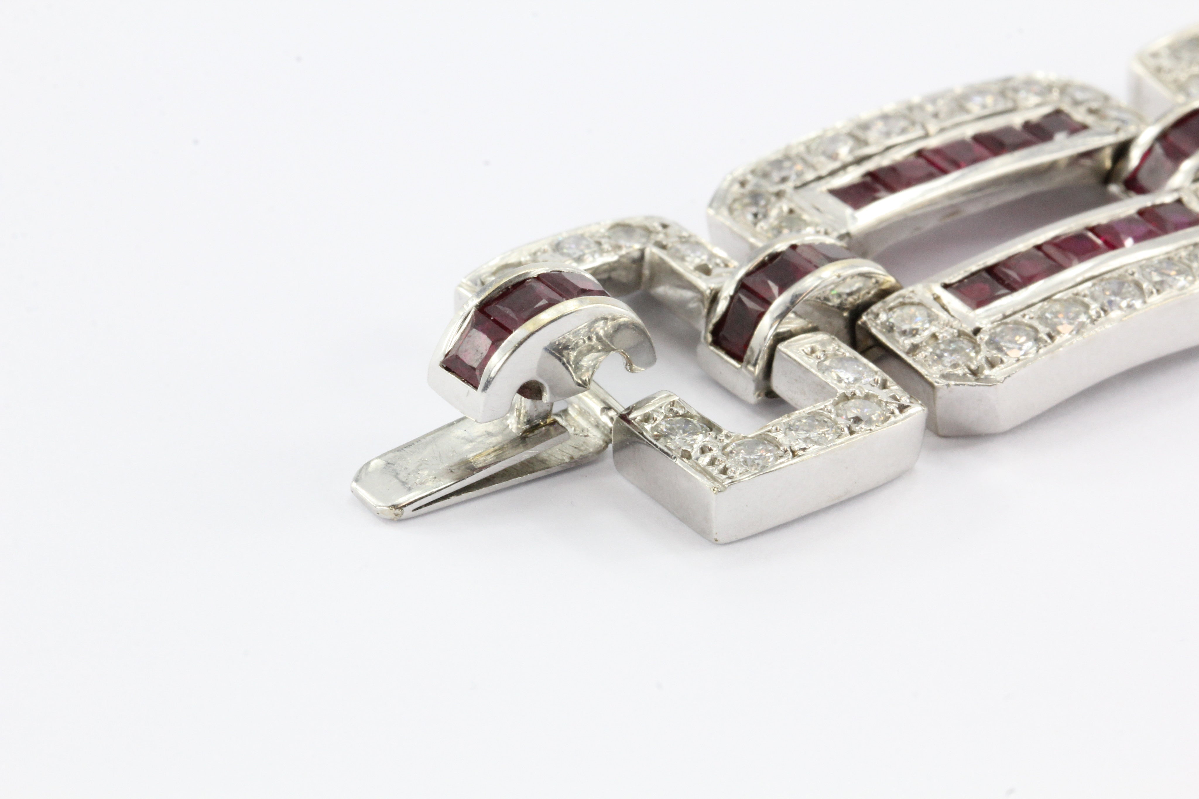 18K White Gold Ruby & Diamond Oval Link Tennis Bracelet 26 CTW - Queen May