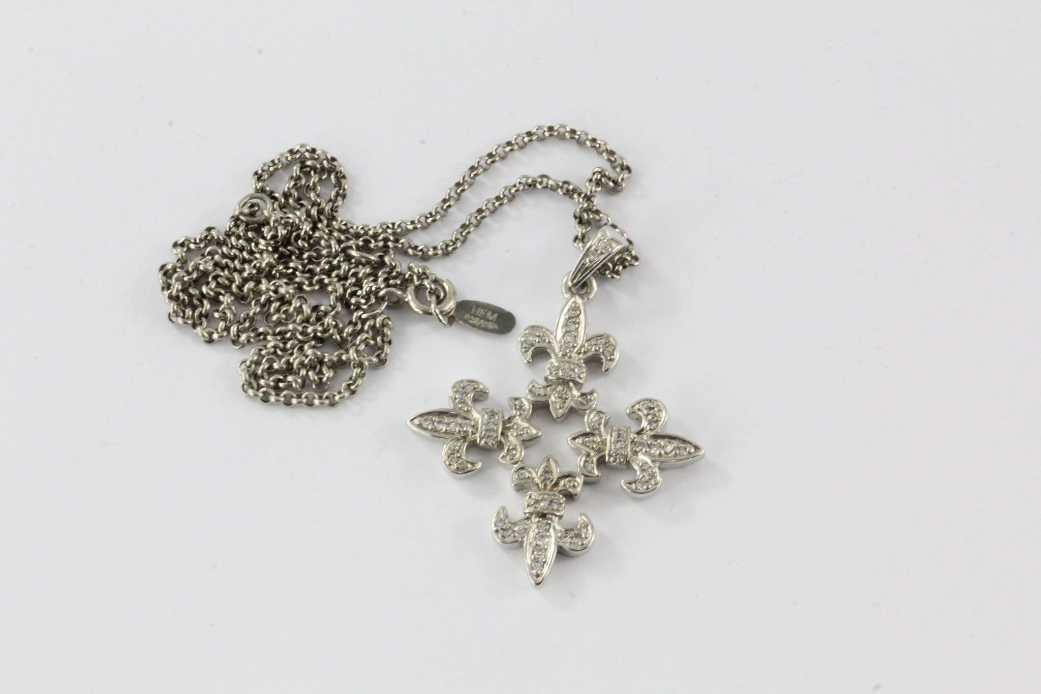 Vintage Sterling Silver Fleur de Lis Cross Pendant Necklace - Queen May