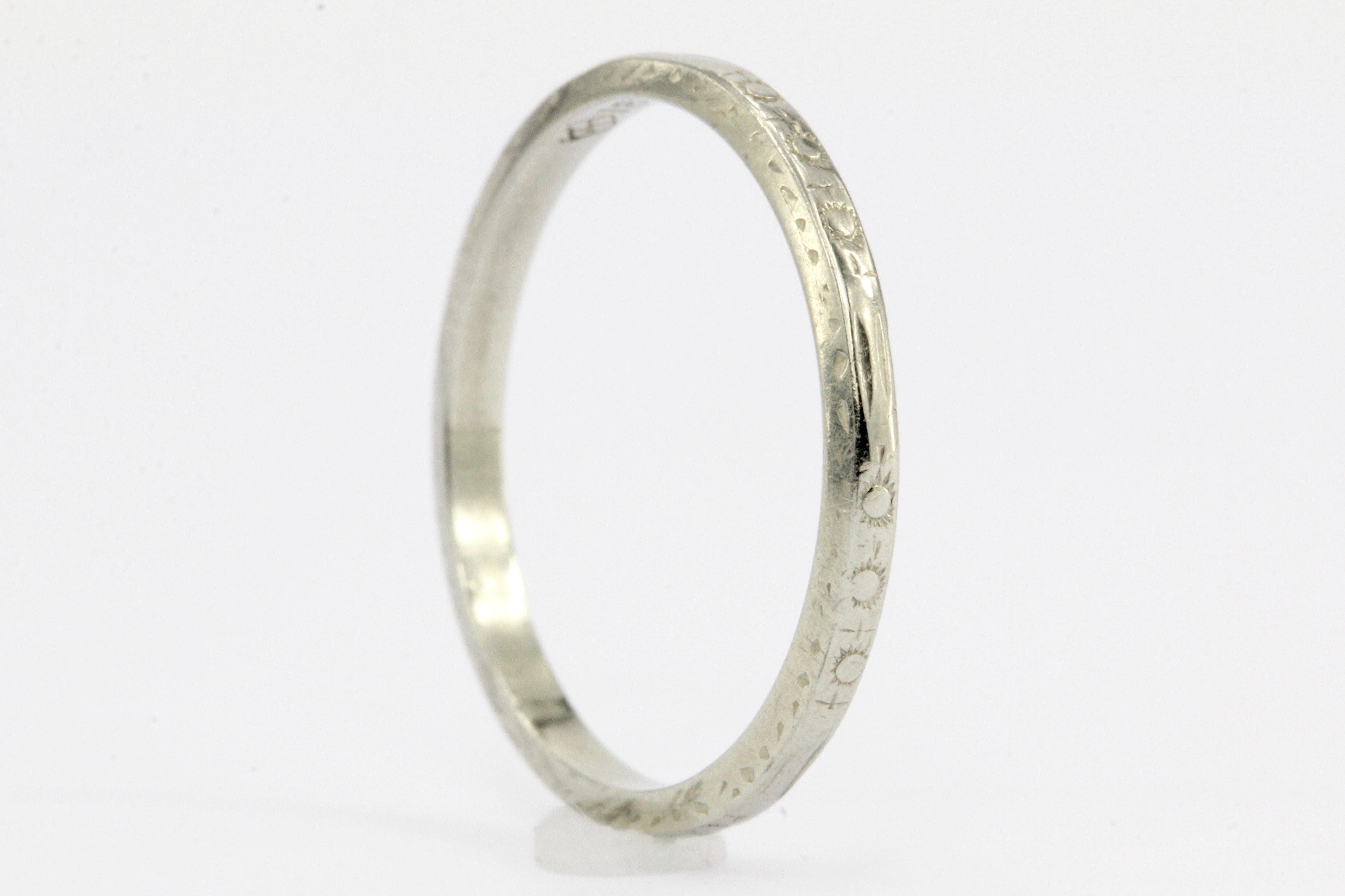 Art Deco 18K White Gold Wedding Band c.1920's - Queen May