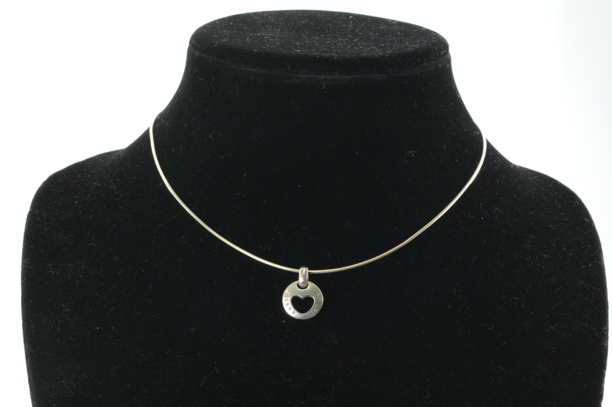 Tiffany & Co 1999 Sterling Silver Heart Stencil Circle Pendant Necklace - Queen May