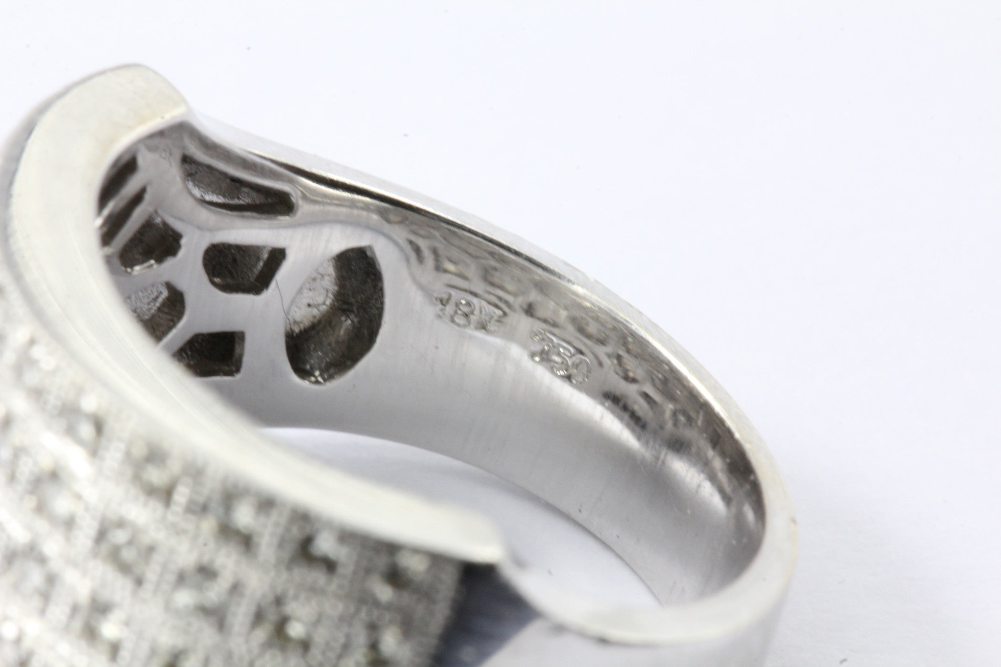 18K White Gold 1.5 CTW Diamond Cluster Ring - Queen May
