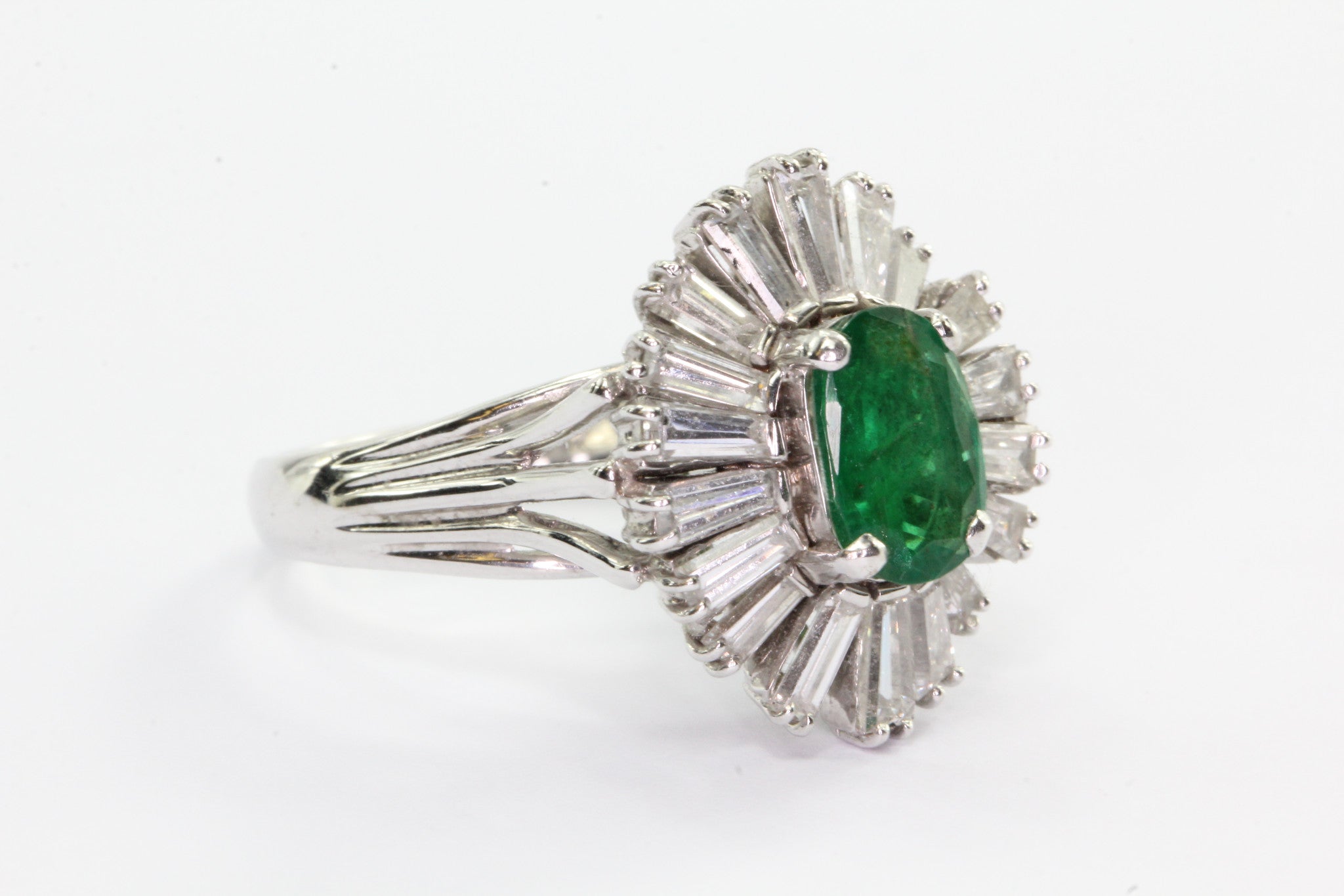 Vintage 14K White Gold Emerald & Diamond 1.2 CTW Retro Starburst Ring - Queen May