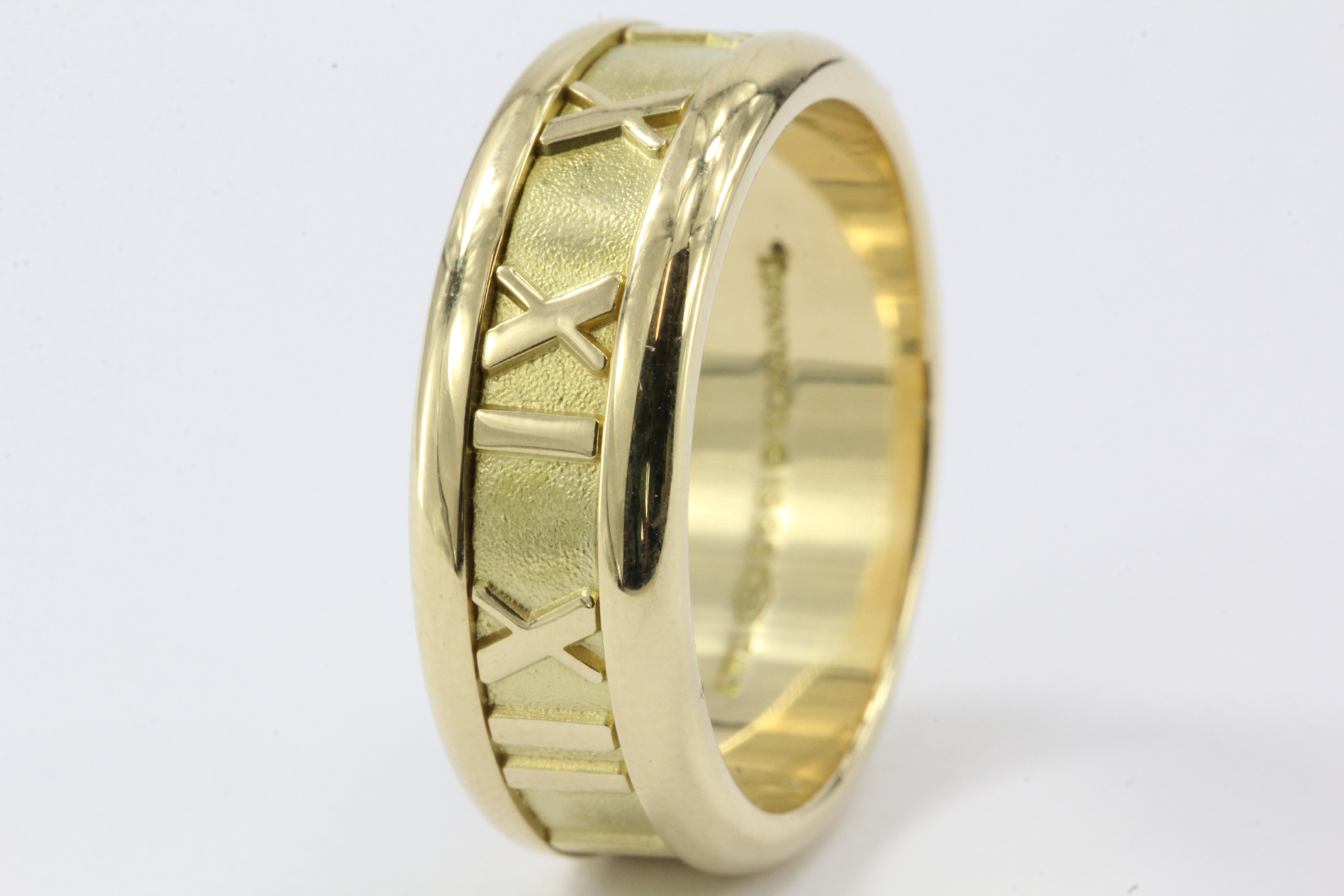 Tiffany & Co 18k Gold Atlas Collection 7mm Band Ring Size 7 - Queen May