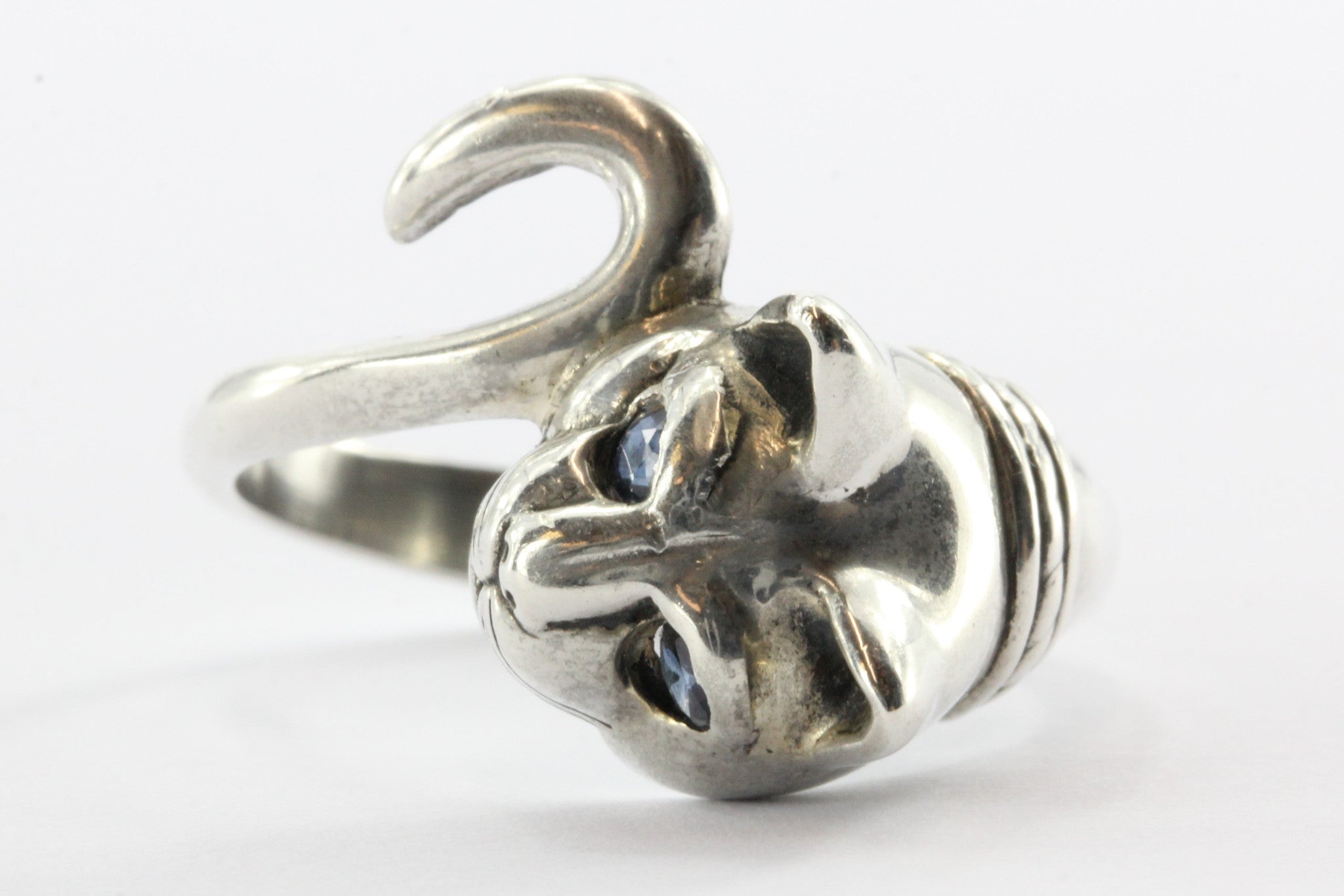 Kabana Sterling Silver Sapphire Eye Cat Ring - Queen May