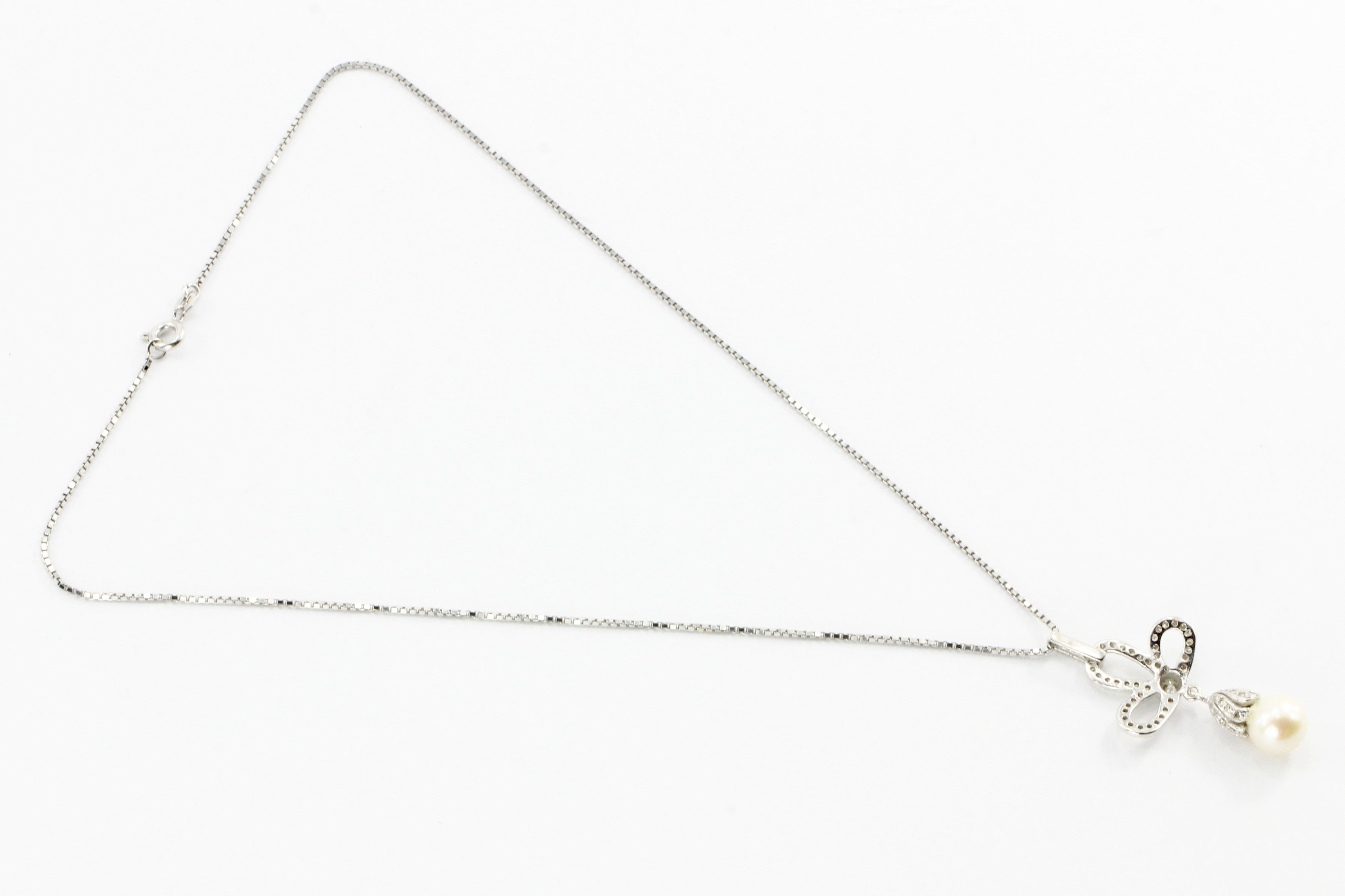 18K White Gold Diamond & Pearl Trefoil Drop Necklace - Queen May