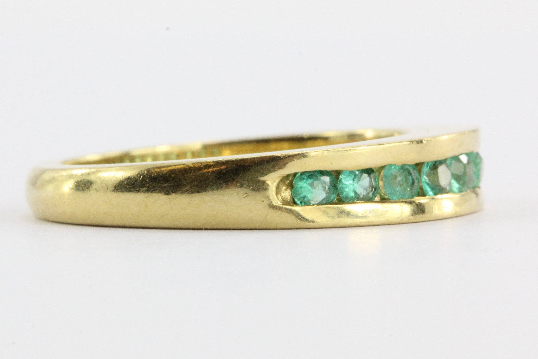 Vintage 18k Gold Colombian Emerald Band - Queen May