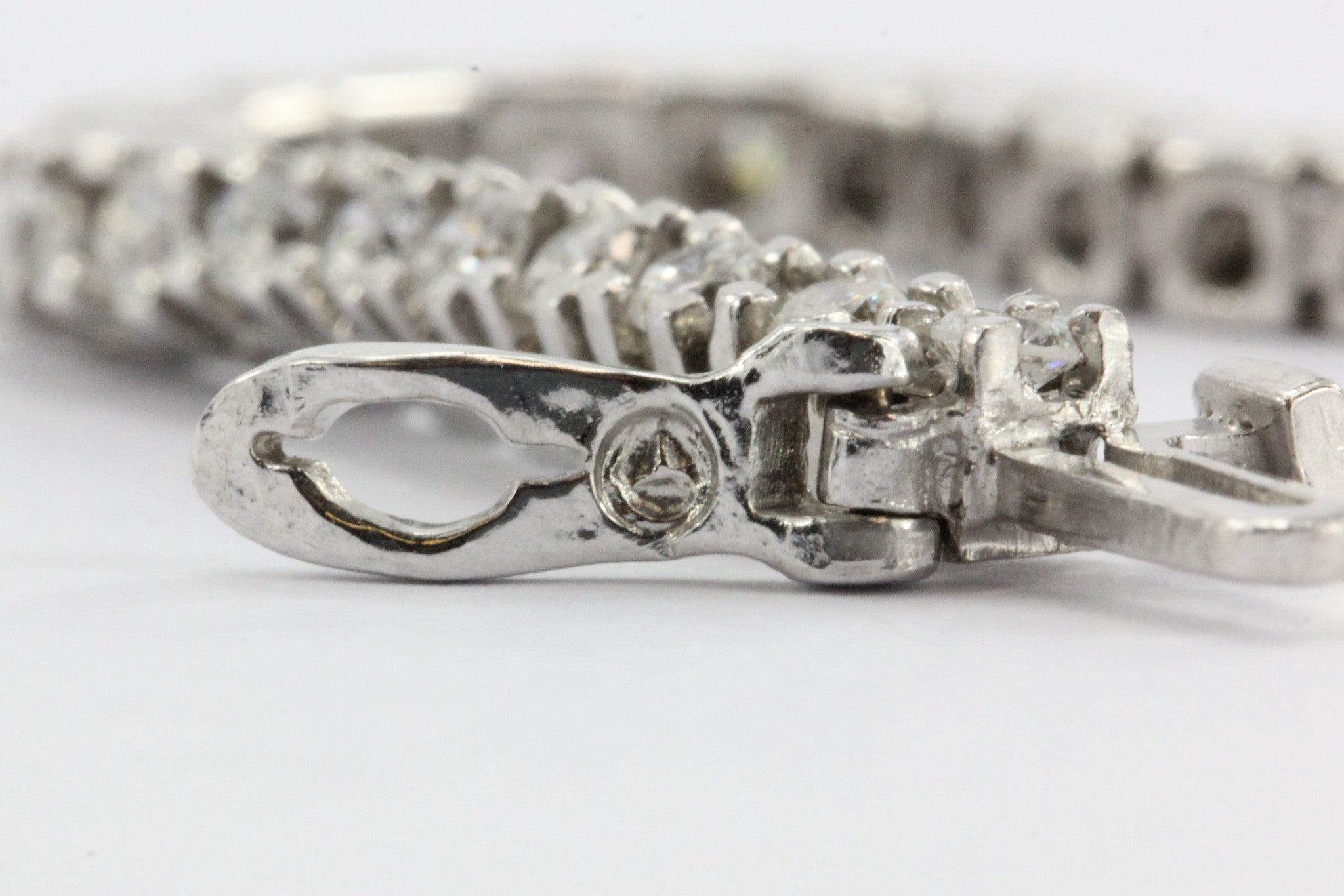 14K White Gold 2 CTW Diamond Classic Tennis Bracelet - Queen May