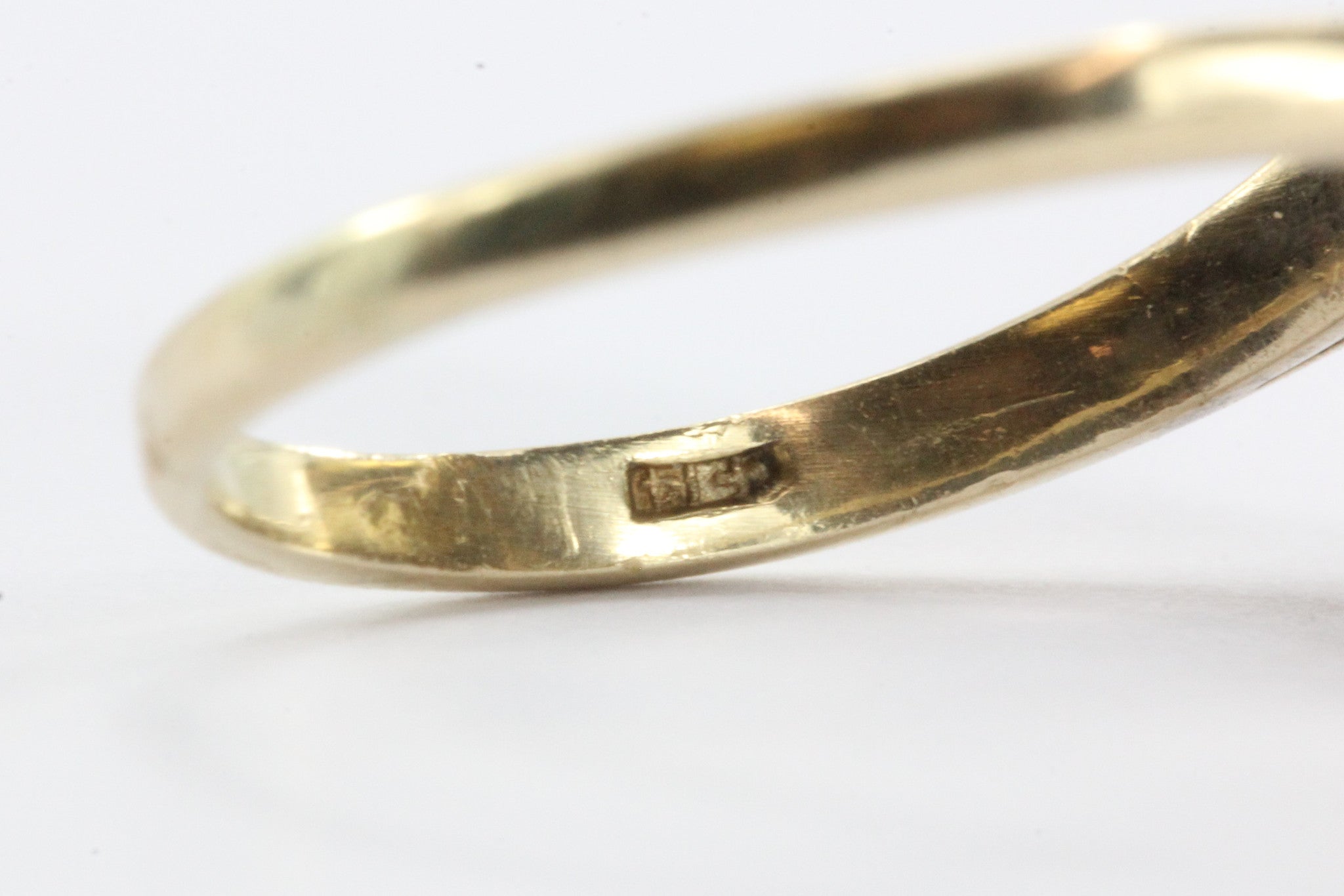 Vintage 14K Gold Entwined Scalloped Hearts Ring Signed - Queen May