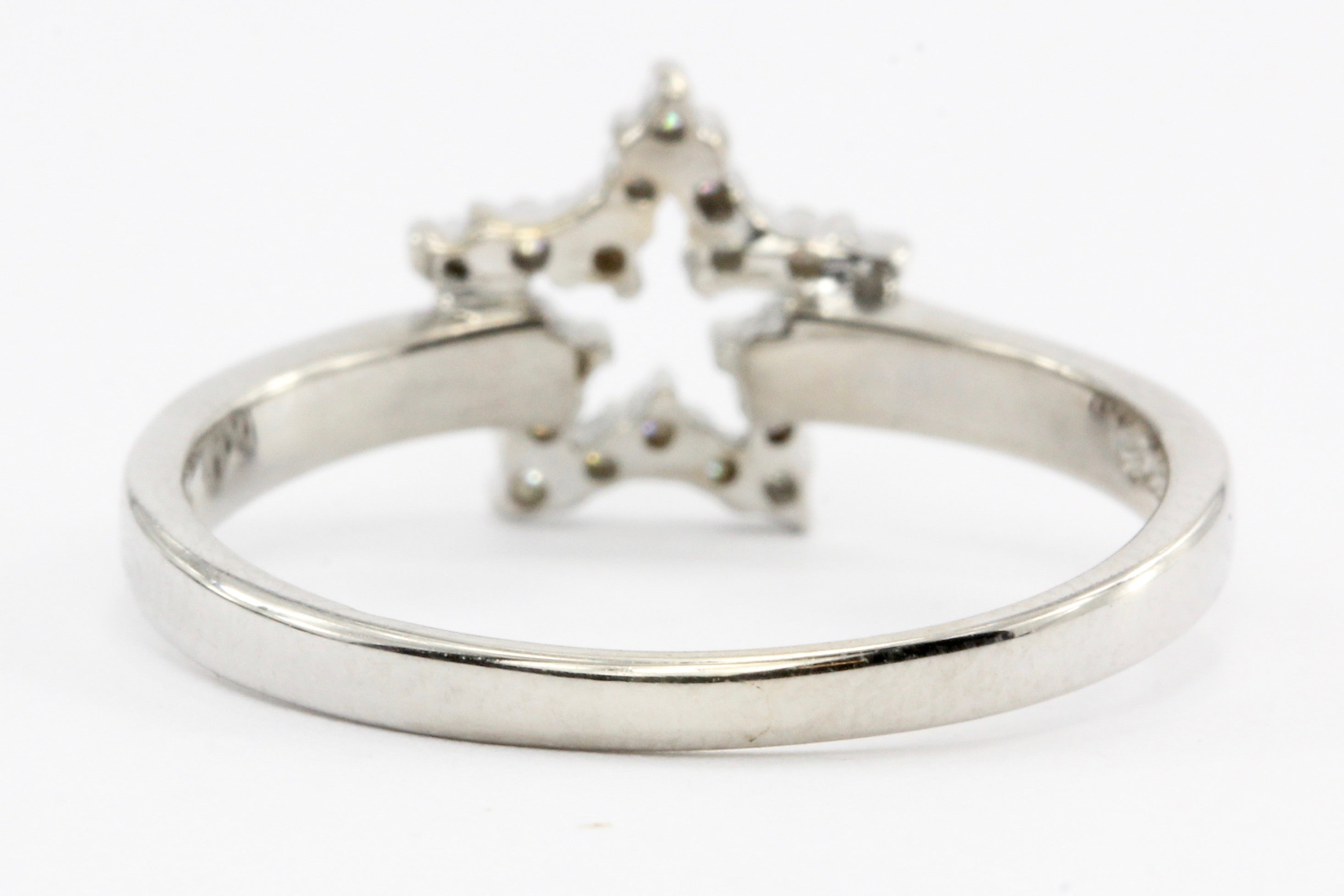 Roberto Coin 18K White Gold Diamond Star Ring size 6.5 - Queen May