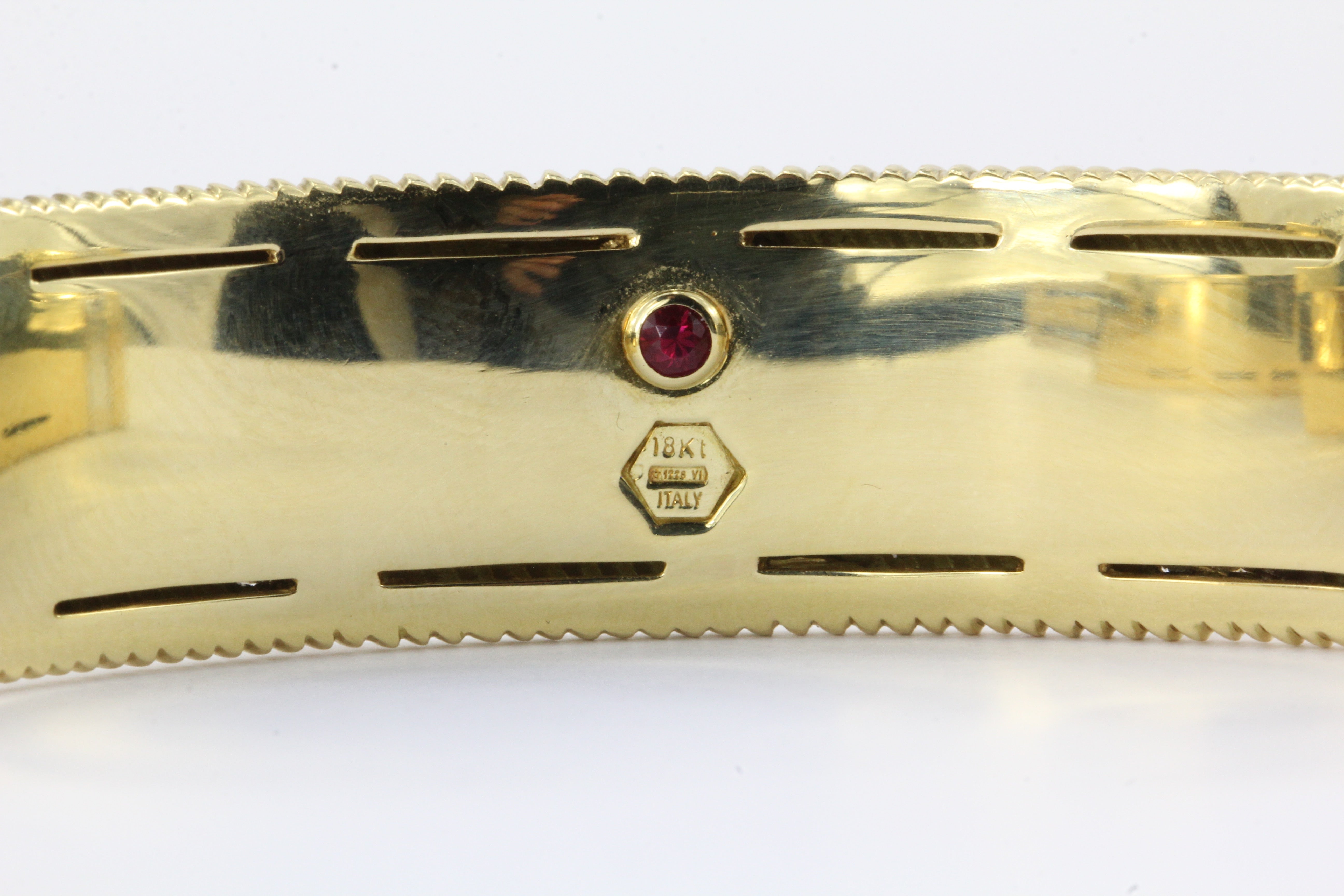 Roberto Coin Appassionata 18K Gold Diamond Bangle Bracelet - Queen May