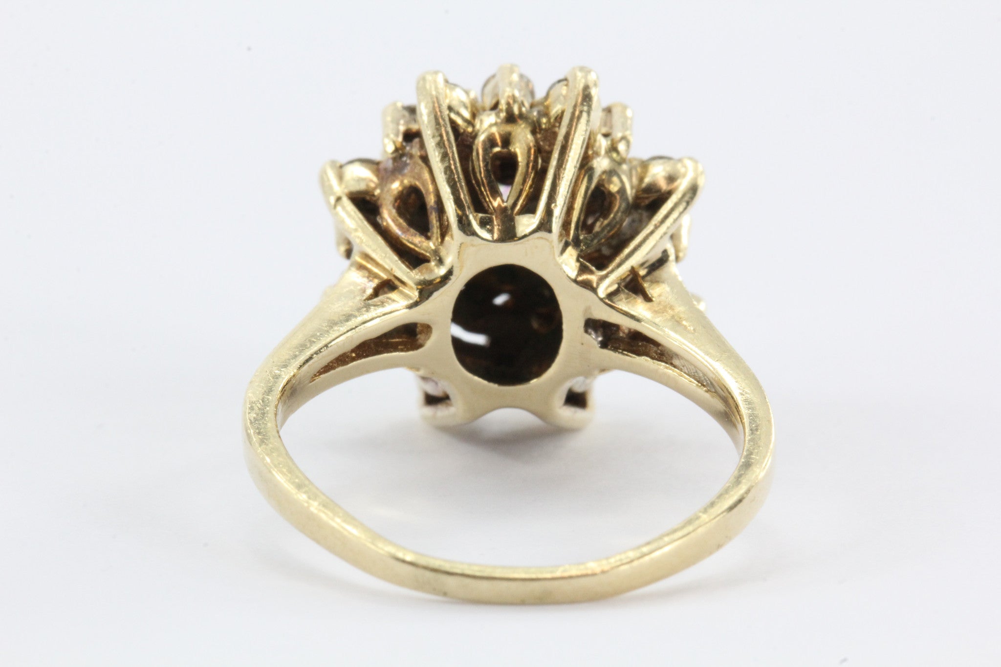 VINTAGE 14K YELLOW GOLD DIAMOND FLOWER CLUSTER RING - Queen May
