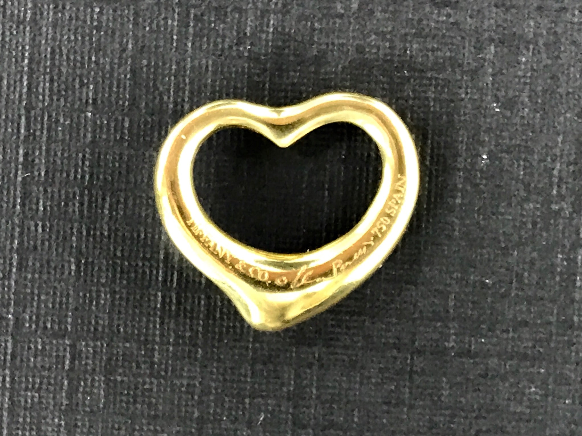 Tiffany & Co Elsa Peretti 18k Gold Small Open Heart Pendant - Queen May