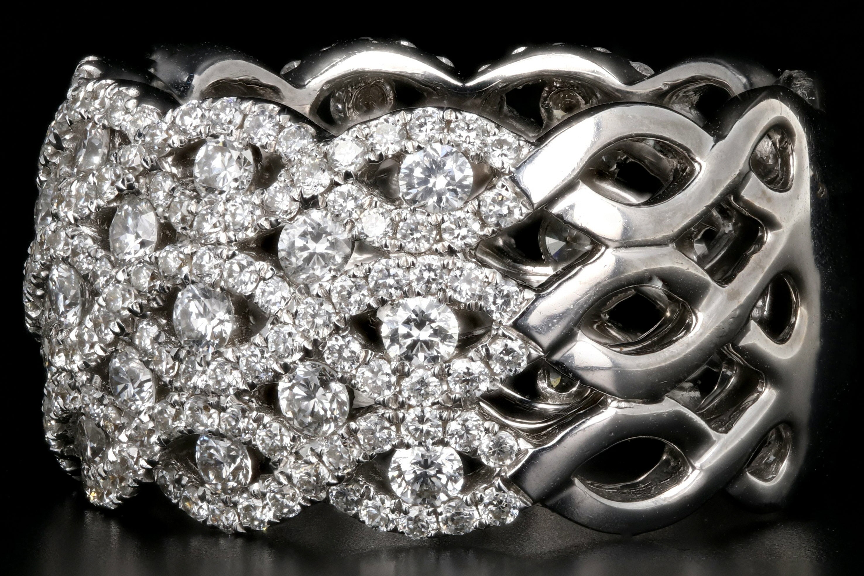 Modern 18K White Gold 2.26 Carat Diamond Band - Queen May