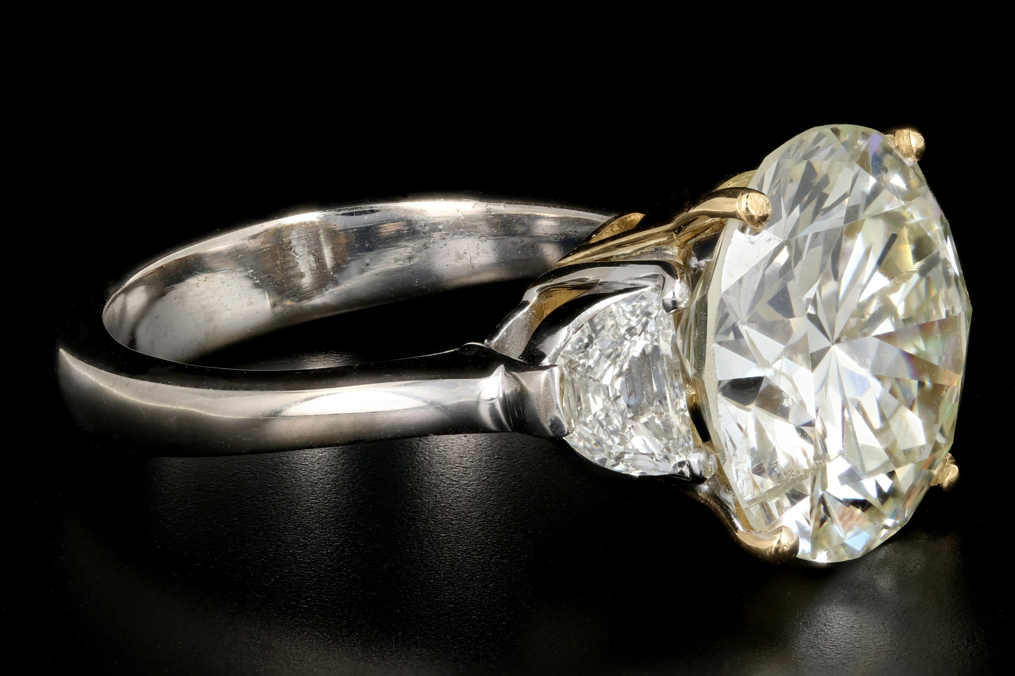 Modern 18K Gold 8.40 Carat Round Cut Diamond With Two Half Moon Cut Diamonds Engagement Ring - Queen May