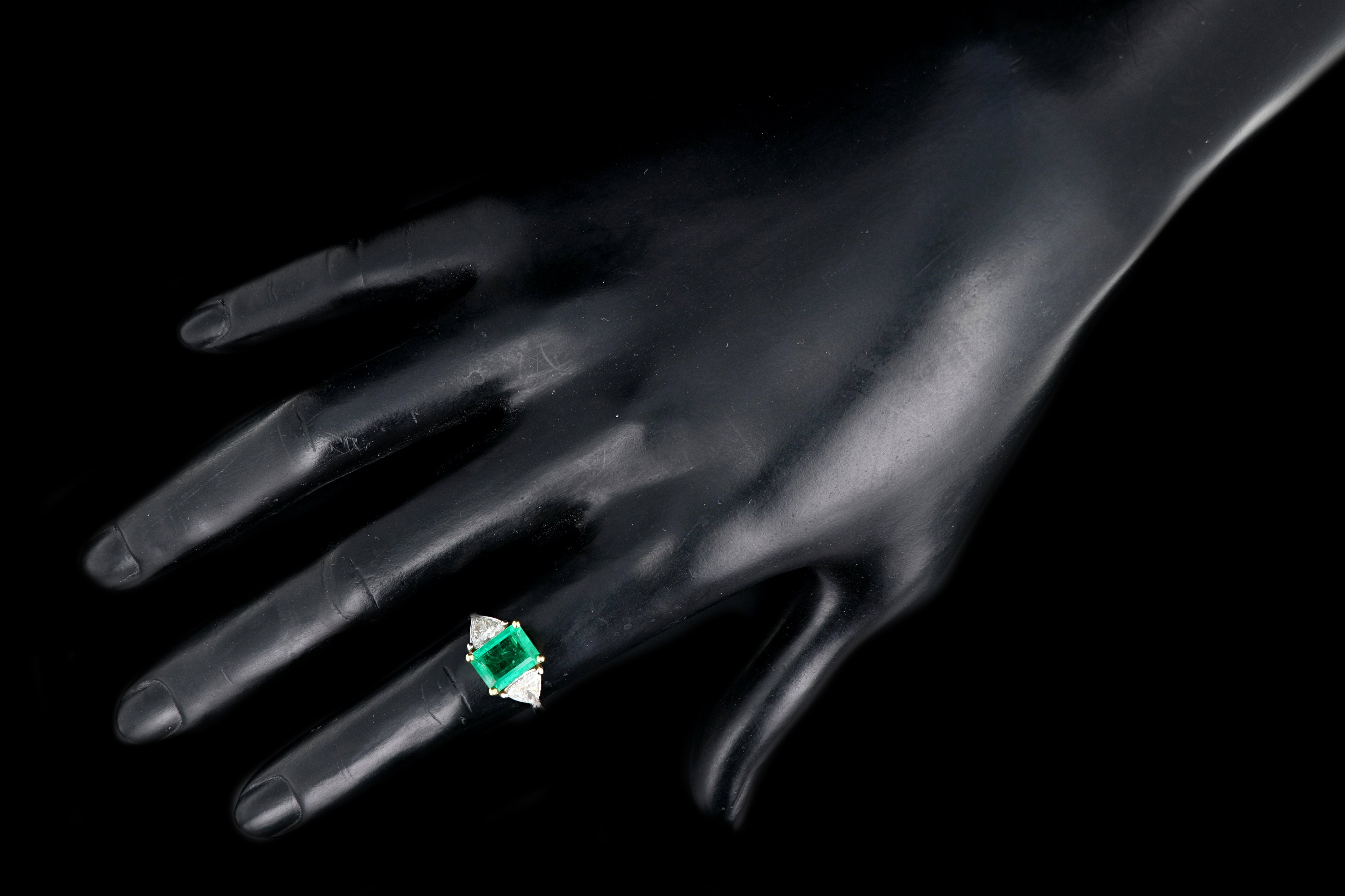 New 18K White and Yellow Gold AGL Certified 1.58 Carat Colombian Emerald and Trillion Cut Diamond Ring - Queen May