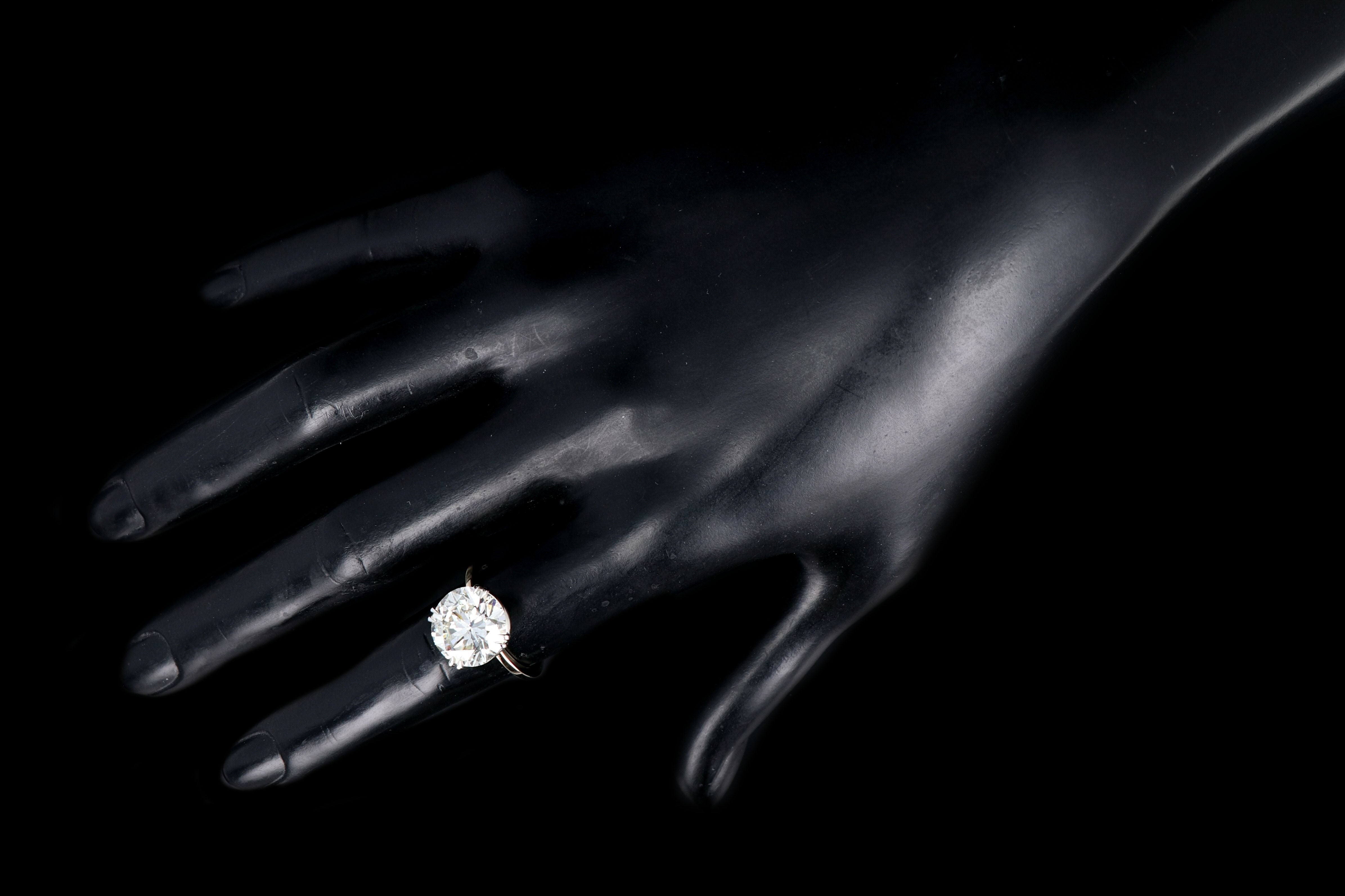 New 18K Yellow Gold and Platinum 6.20 Carat Round Brilliant Cut Diamond Engagement Ring GIA Certiifed - Queen May