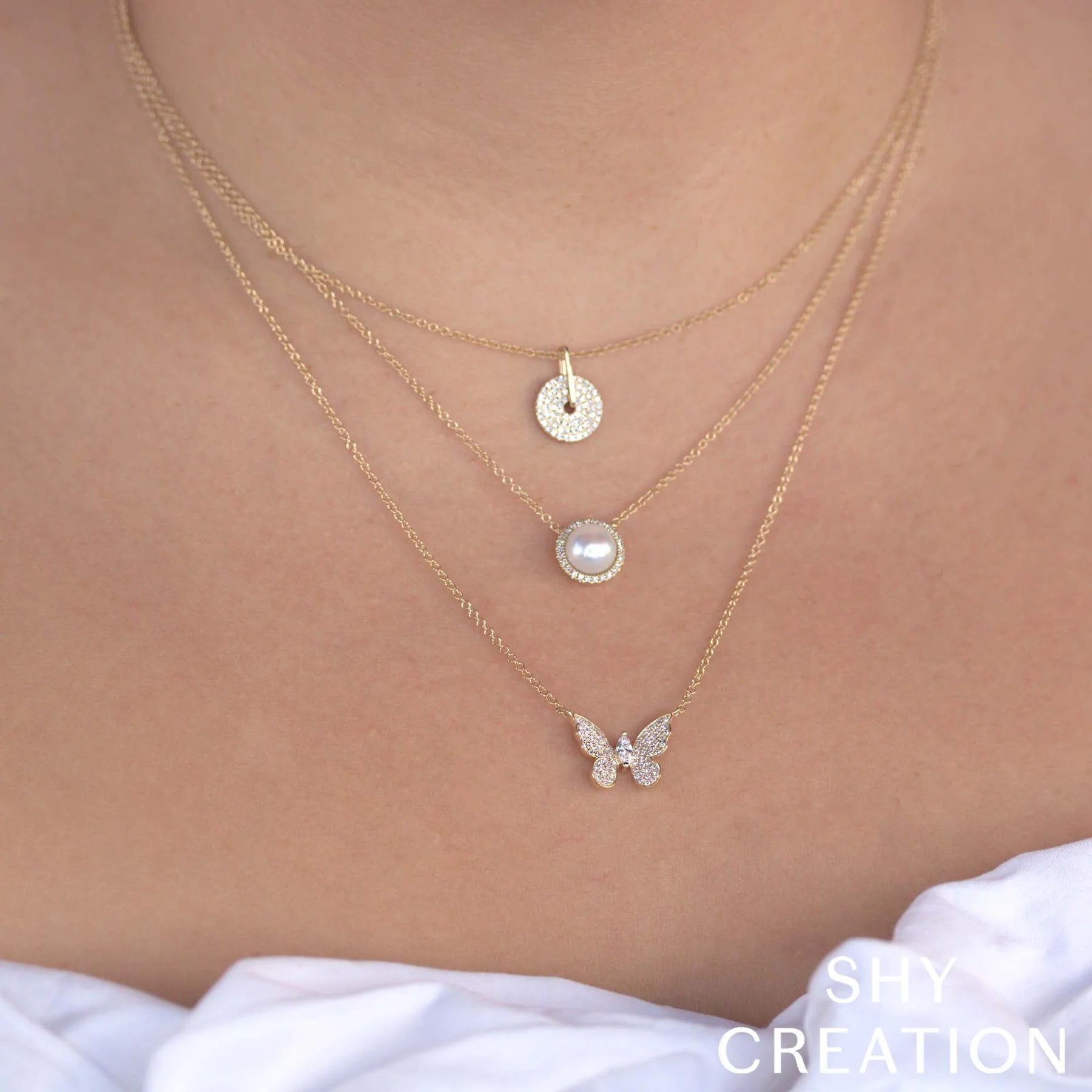14K White Gold Cultured Pearl Diamond Halo Pendant Necklace - Queen May
