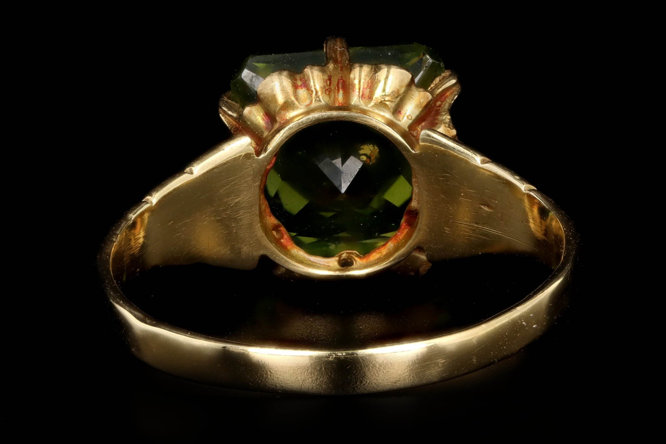 Victorian 18K Yellow Gold 2.75 Carat Peridot Ring - Queen May