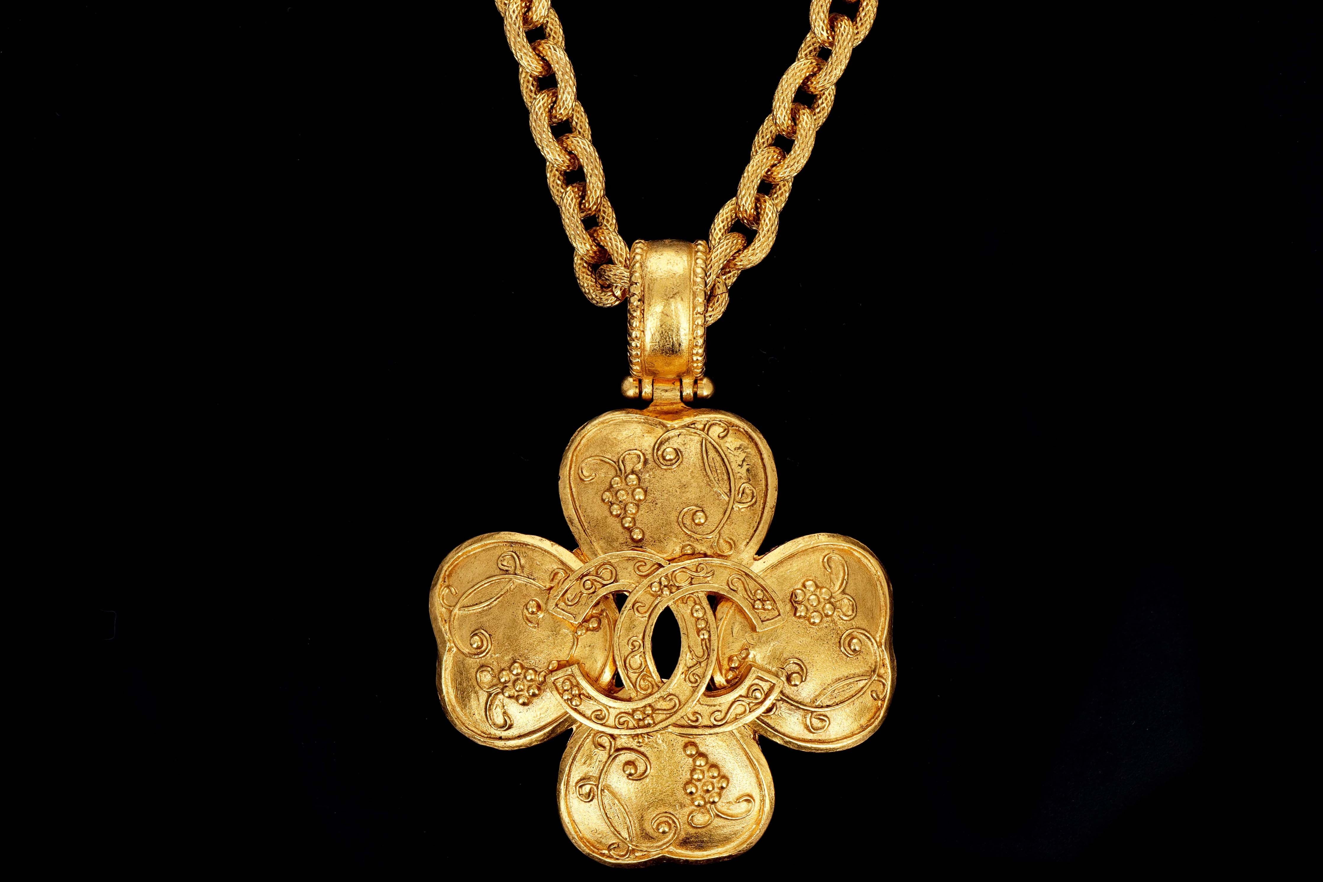 1990's Vintage Chanel Gold Plated Necklace - Queen May