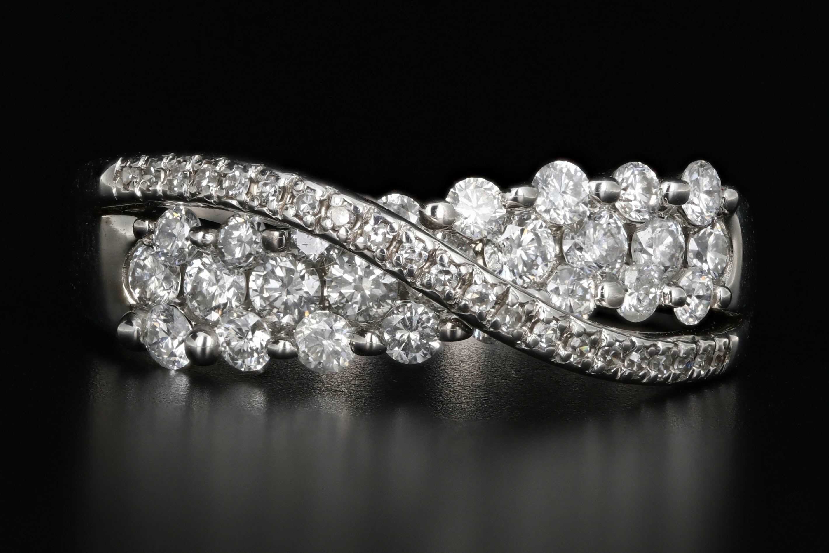 Modern 14K White Gold 1.20 Carat Band Ring - Queen May