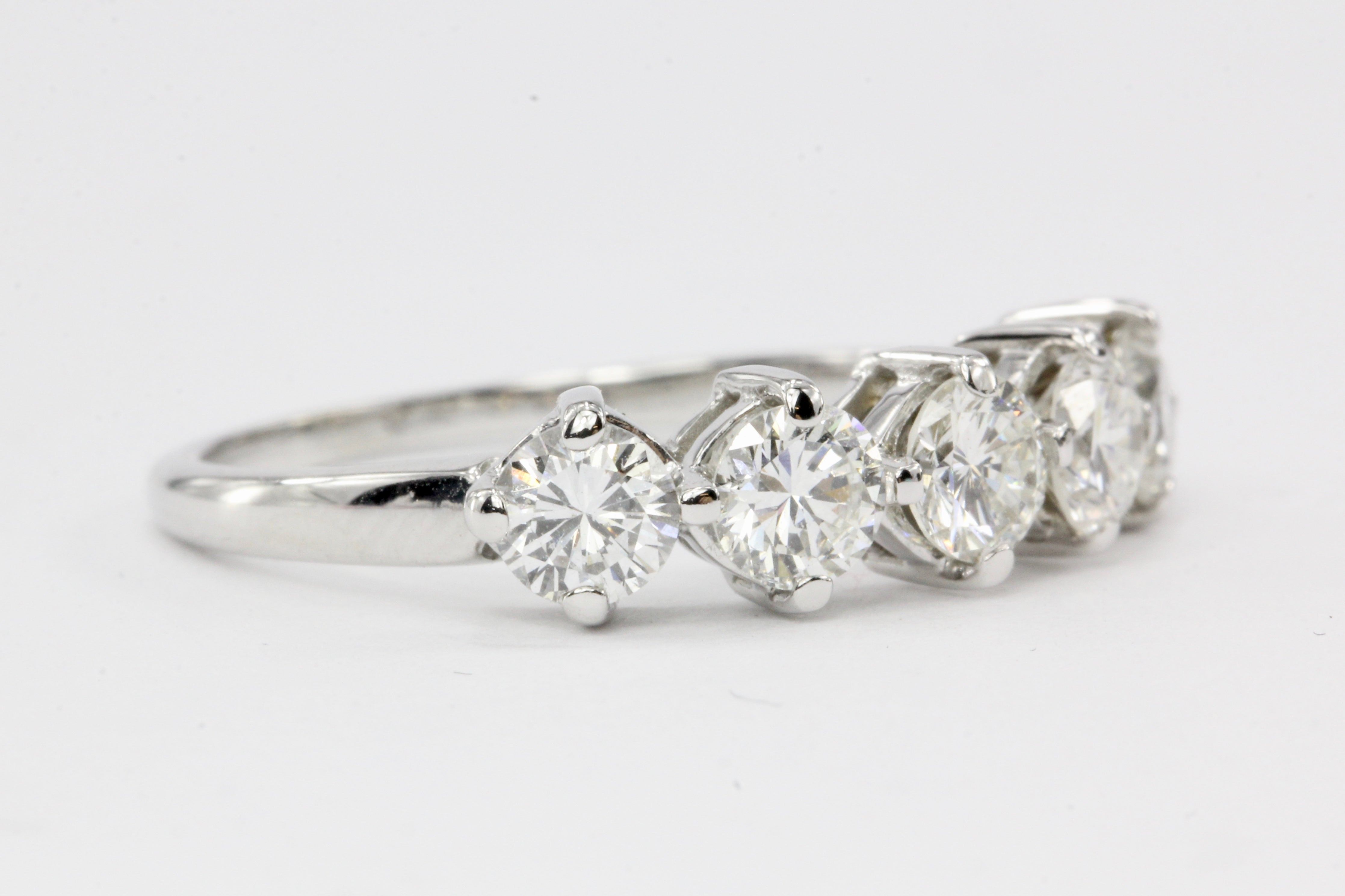 14K White Gold 1.1 CTW Diamond Band Ring - Queen May