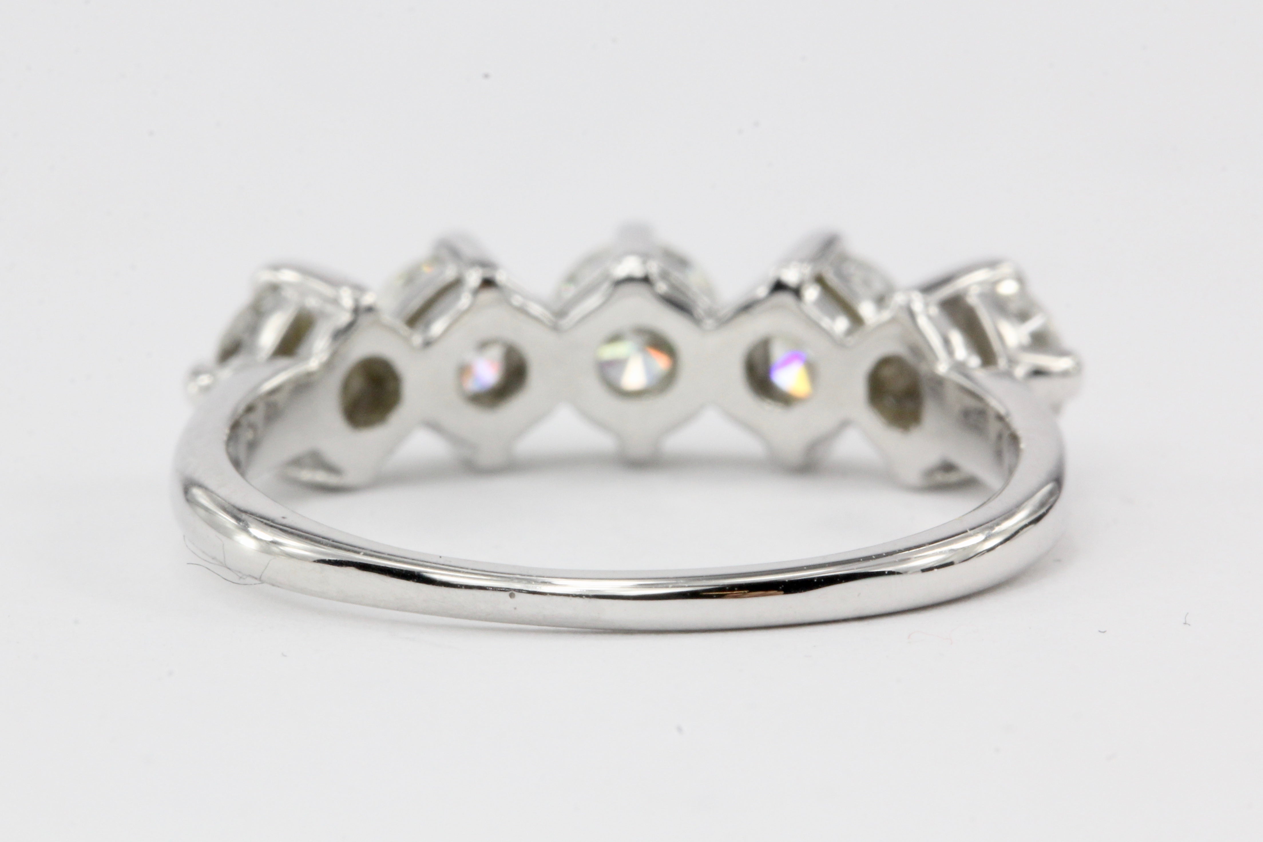 14K White Gold 1.1 CTW Diamond Band Ring - Queen May