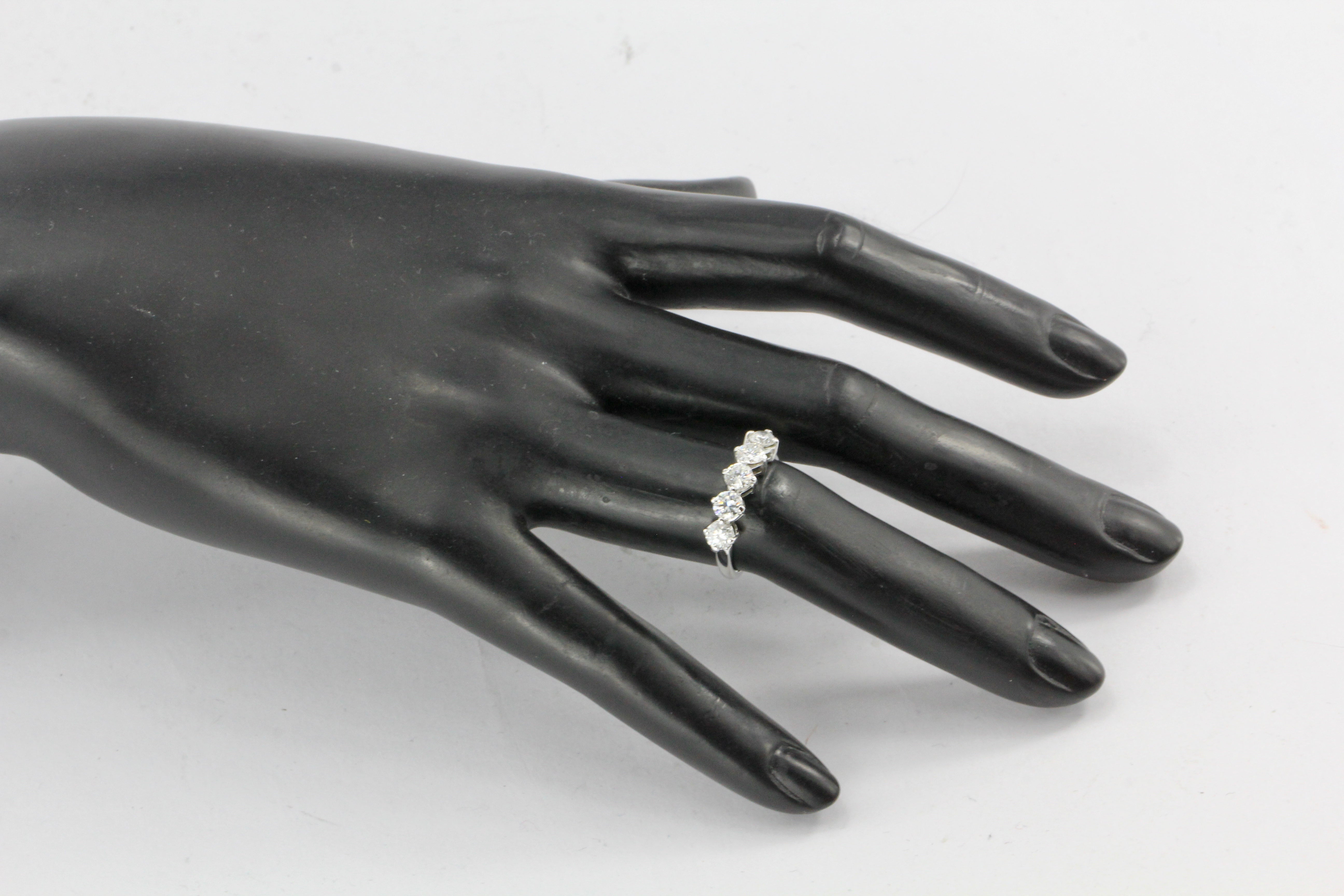 14K White Gold 1.1 CTW Diamond Band Ring - Queen May
