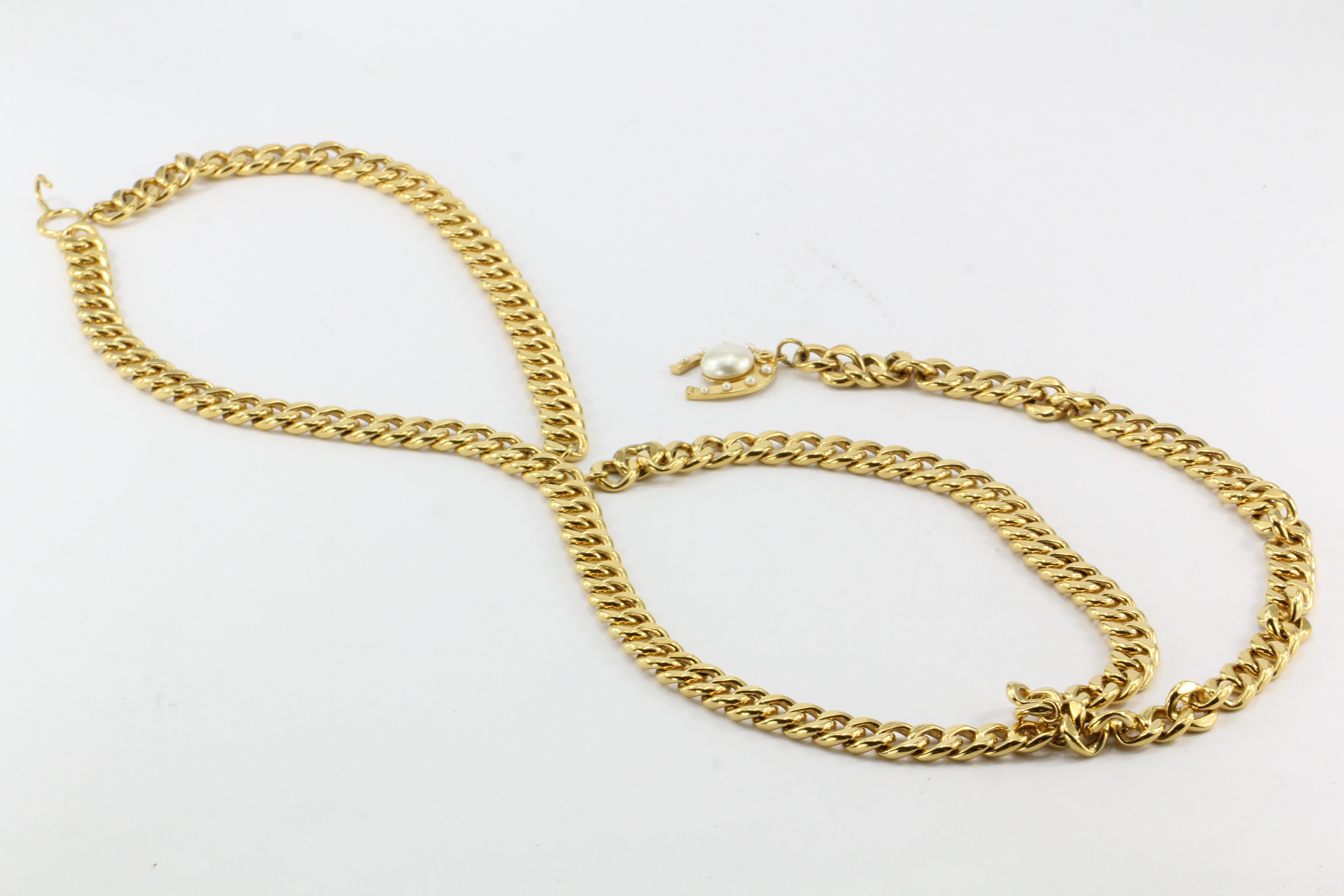 Chanel Gold tone Horseshoe Faux Pearl Medallion Heavy Chain Belt/Necklace - Queen May