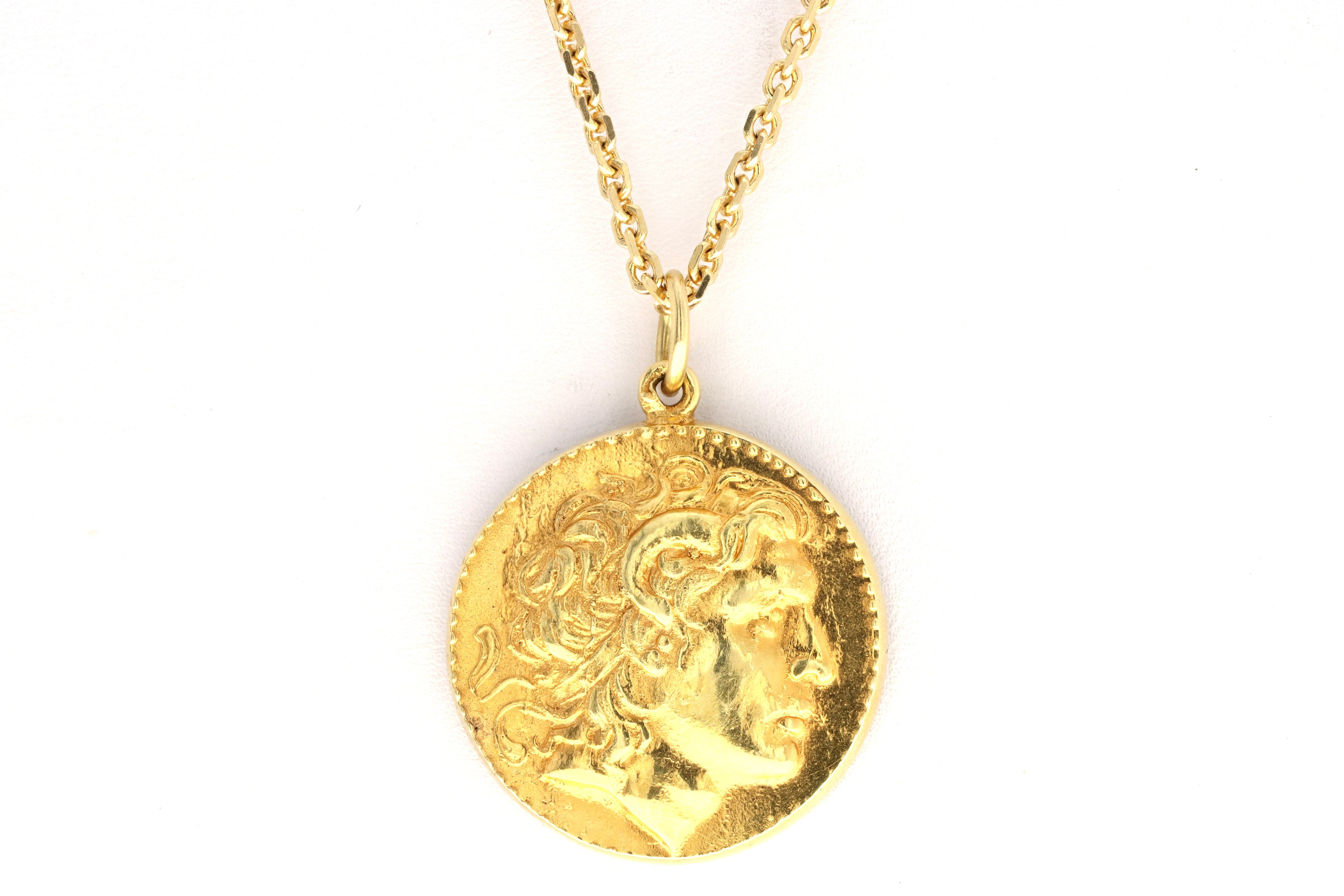 Vintage 18K Yellow Gold Alexander the Great Medallion Necklace - Queen May