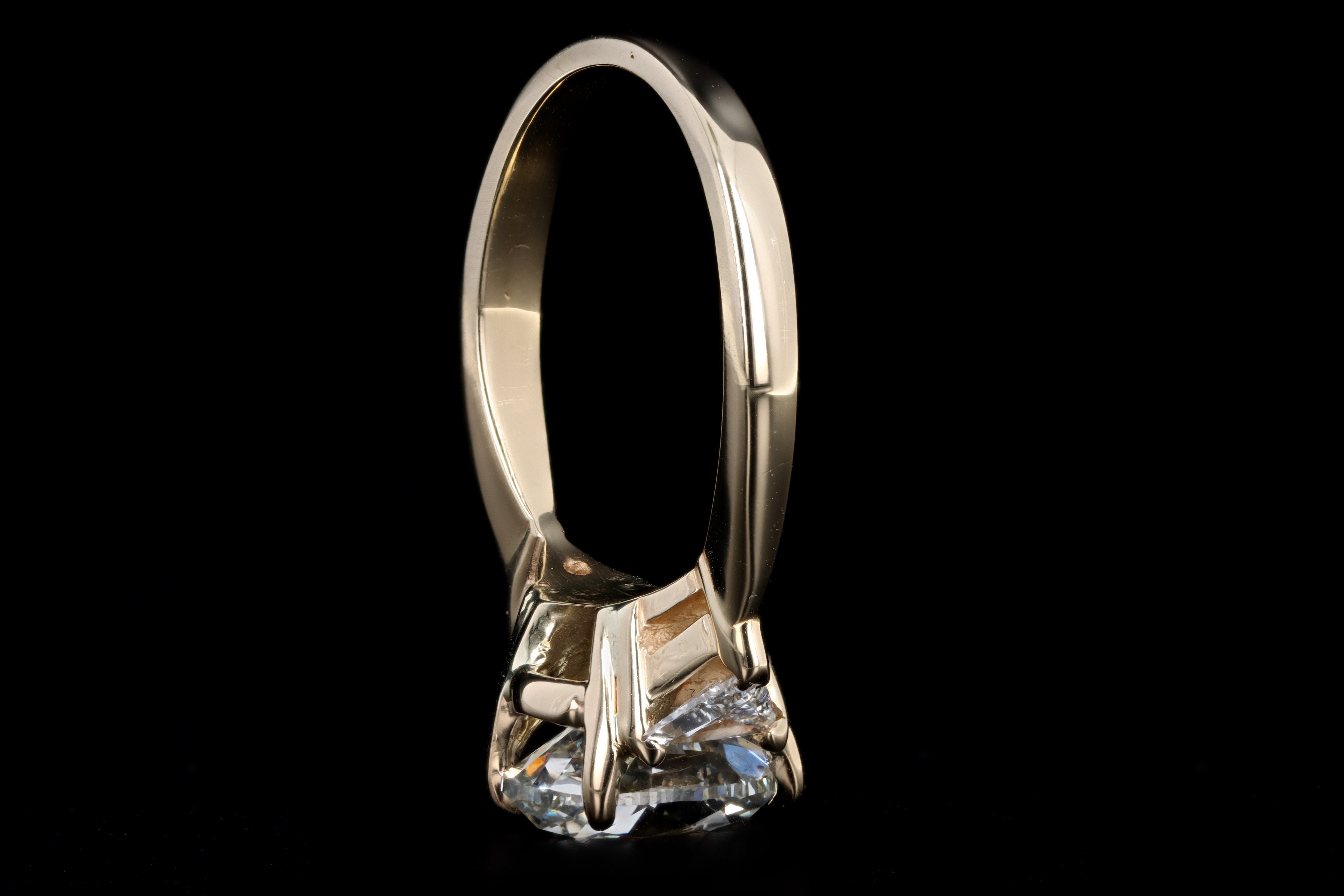 14K Yellow Gold 2.99 Carat Oval Diamond Engagement Ring GIA Certified - Queen May