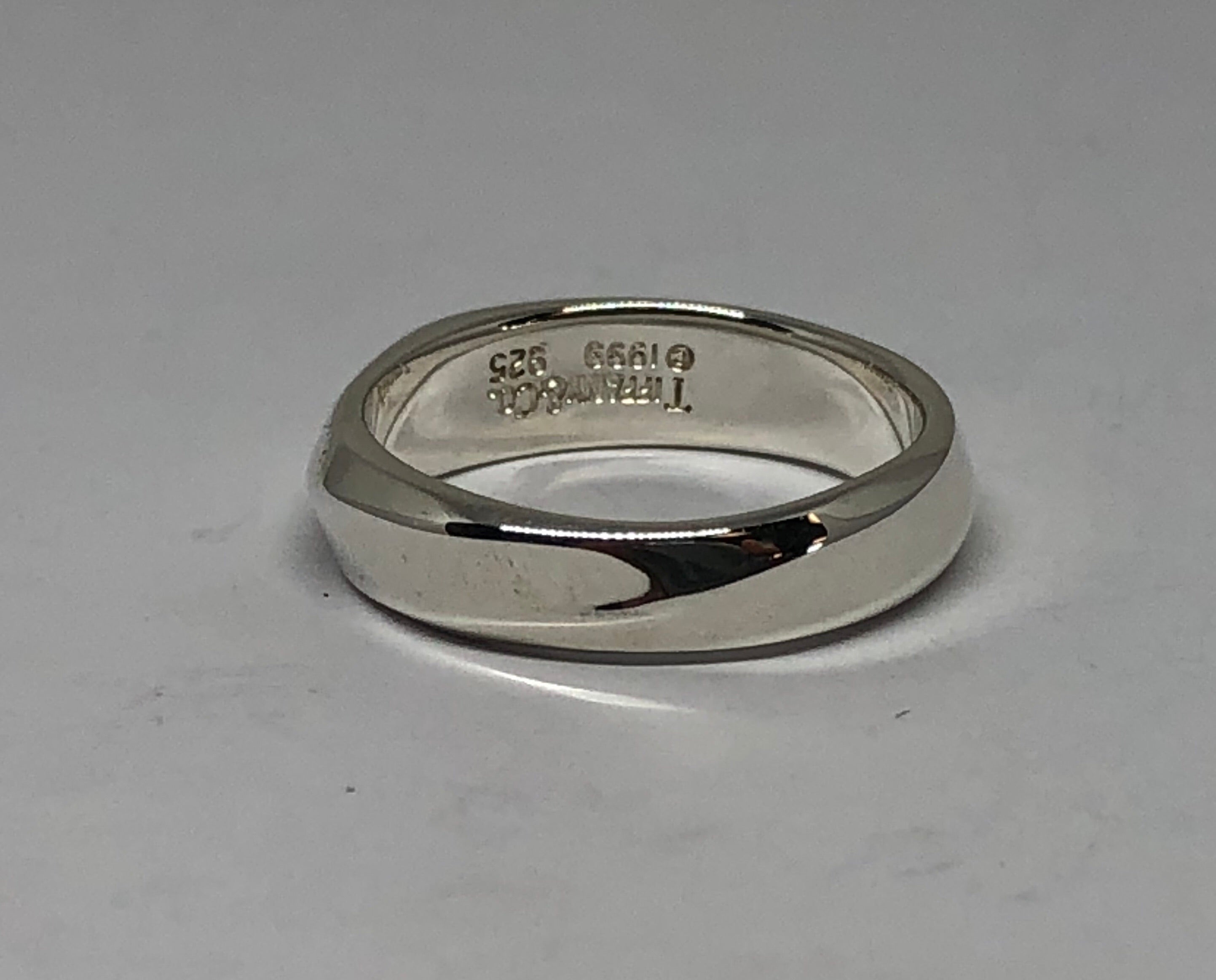 Tiffany & Co Sterling Silver 1999 Twist Dome Band Ring Size 8.25 - Queen May