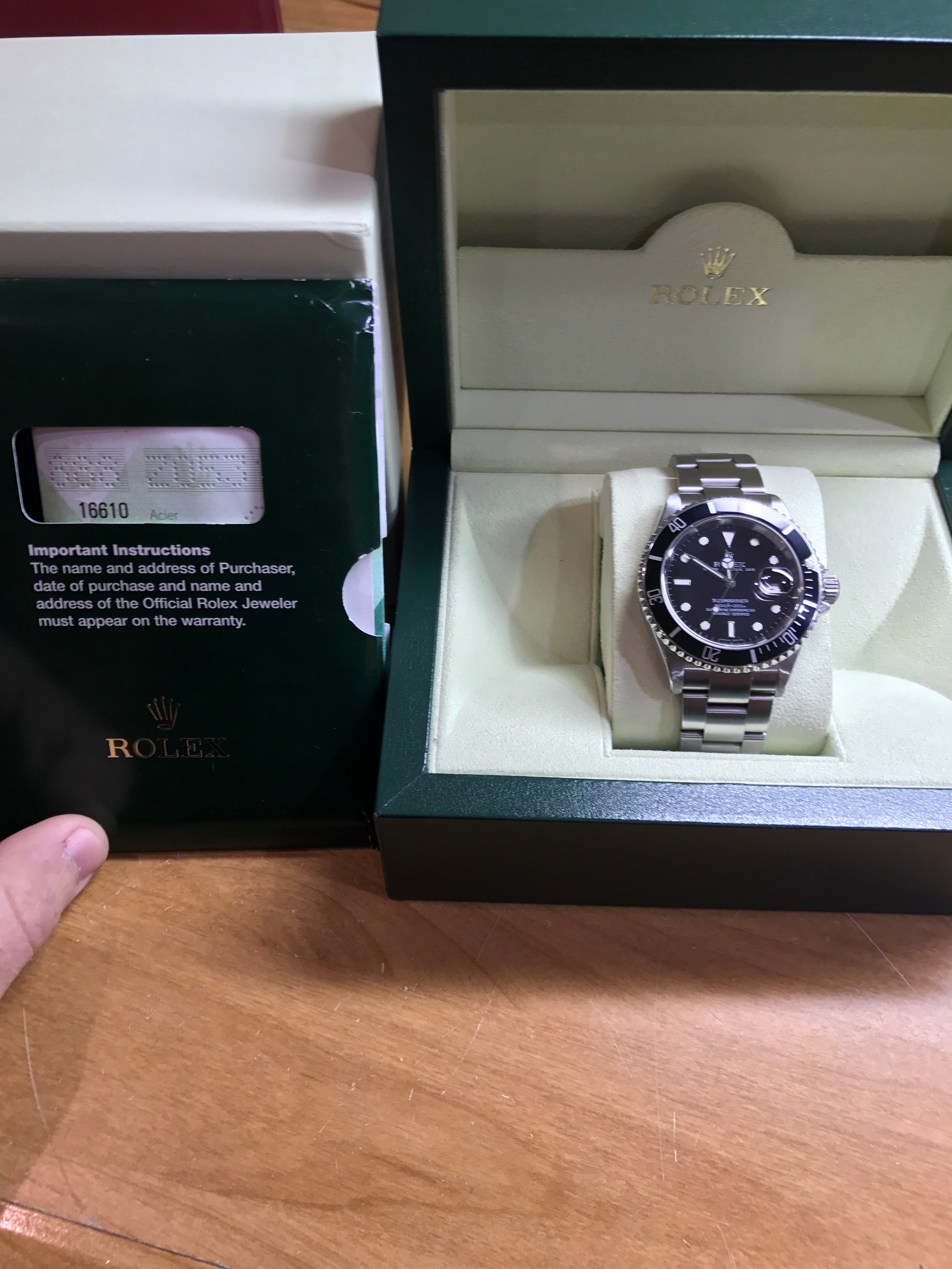 Rolex Submariner 16610 Circa 2007 With Box & Papers - Queen May