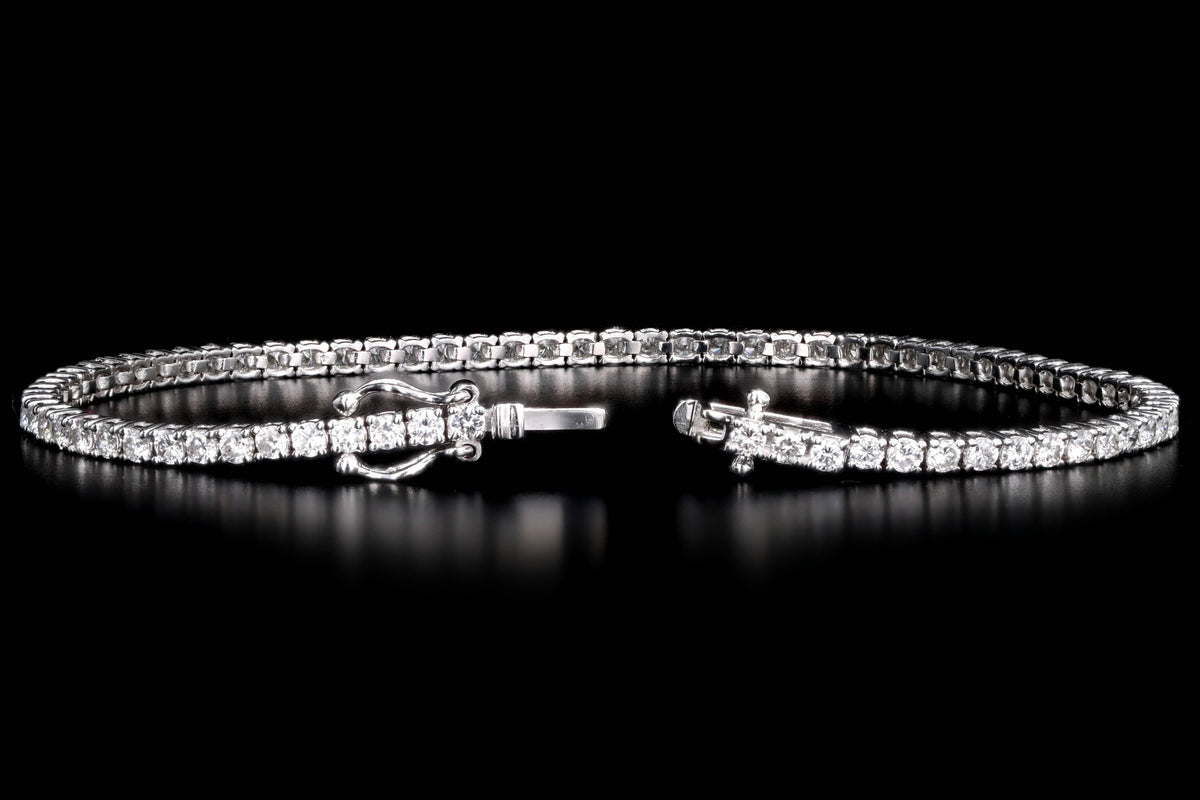 14K White Gold 2.75 Carat Total Weight Round Brilliant Diamond Tennis Bracelet - Queen May