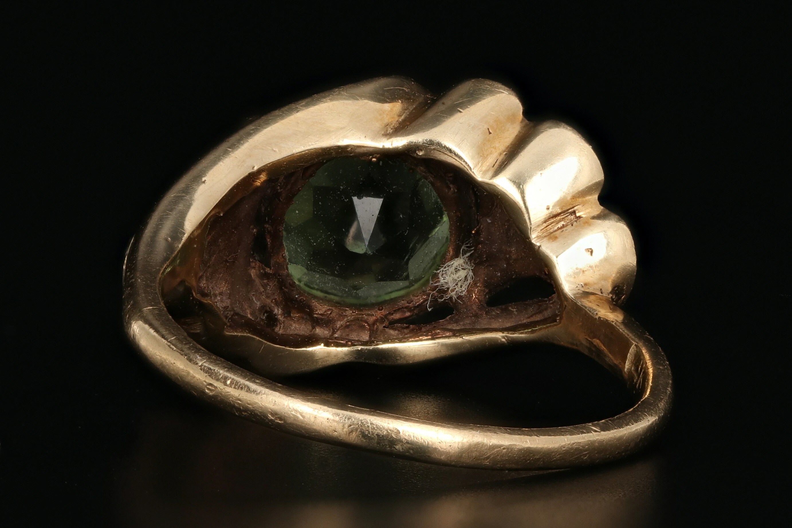 Vintage 14K Yellow Gold 2 Carat Peridot and Diamond Ring - Queen May